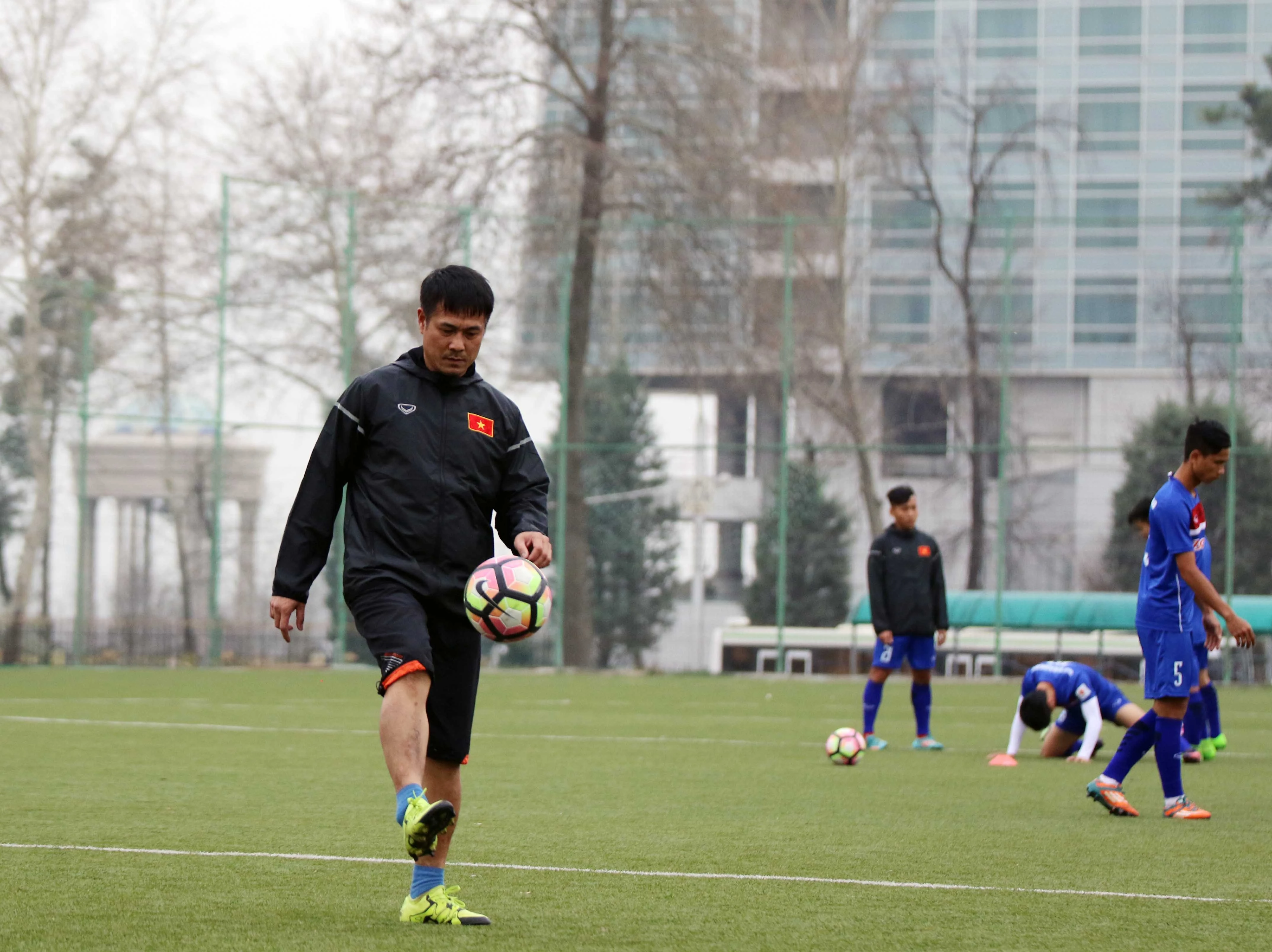 Tuyen Viet Nam tap o Tajikistan anh 7