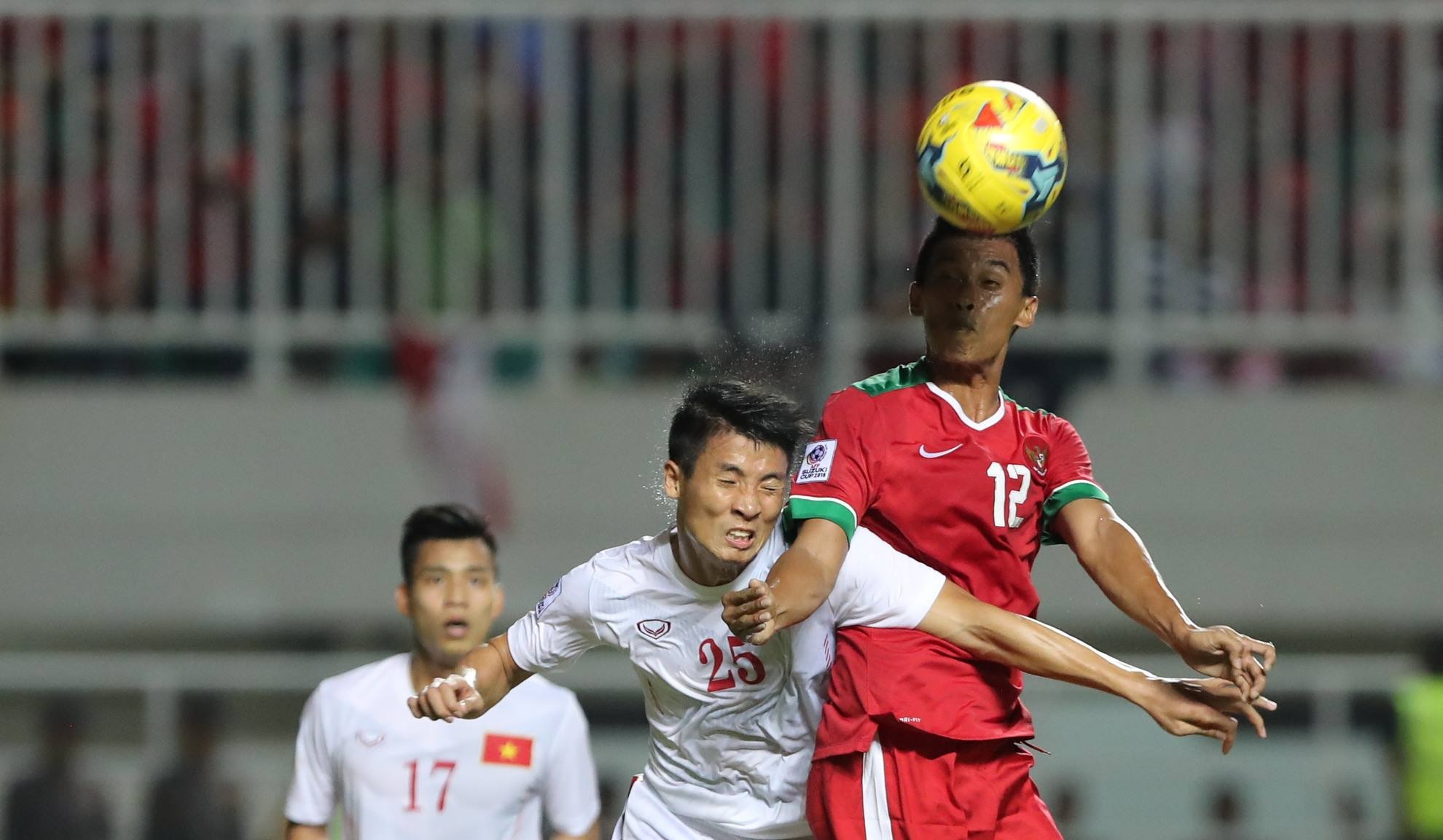 Bui Tien Dung chan thuong anh 1