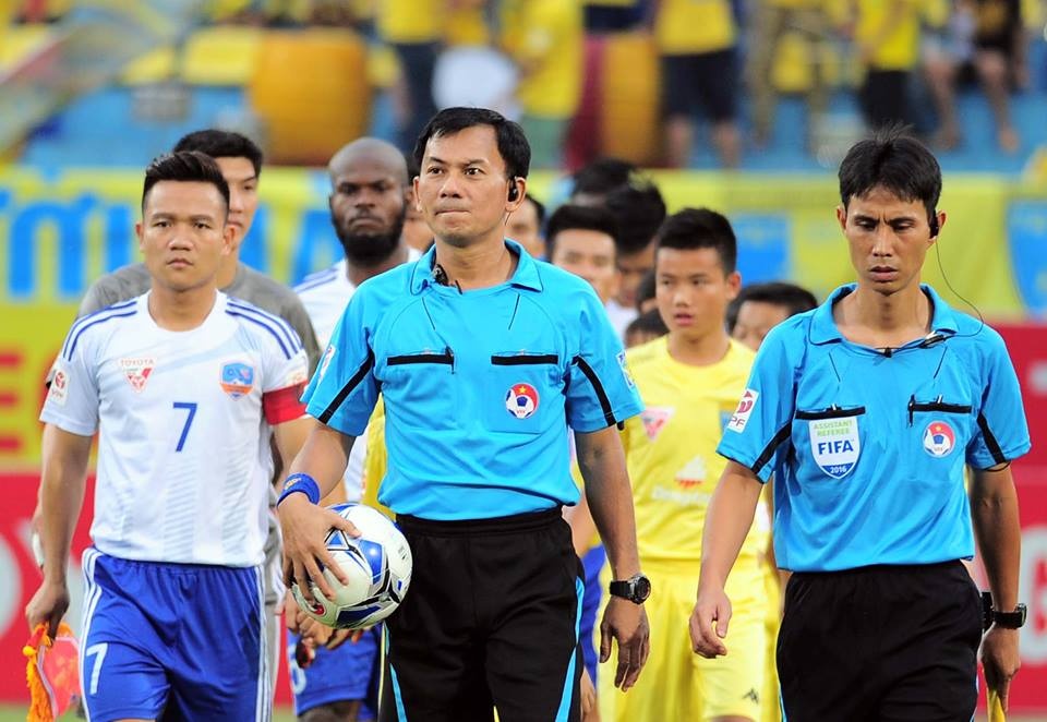 Trong tai tran HAGL bi ky luat, anh 1