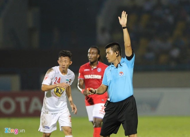 Quang Ninh vs HAGL anh 1