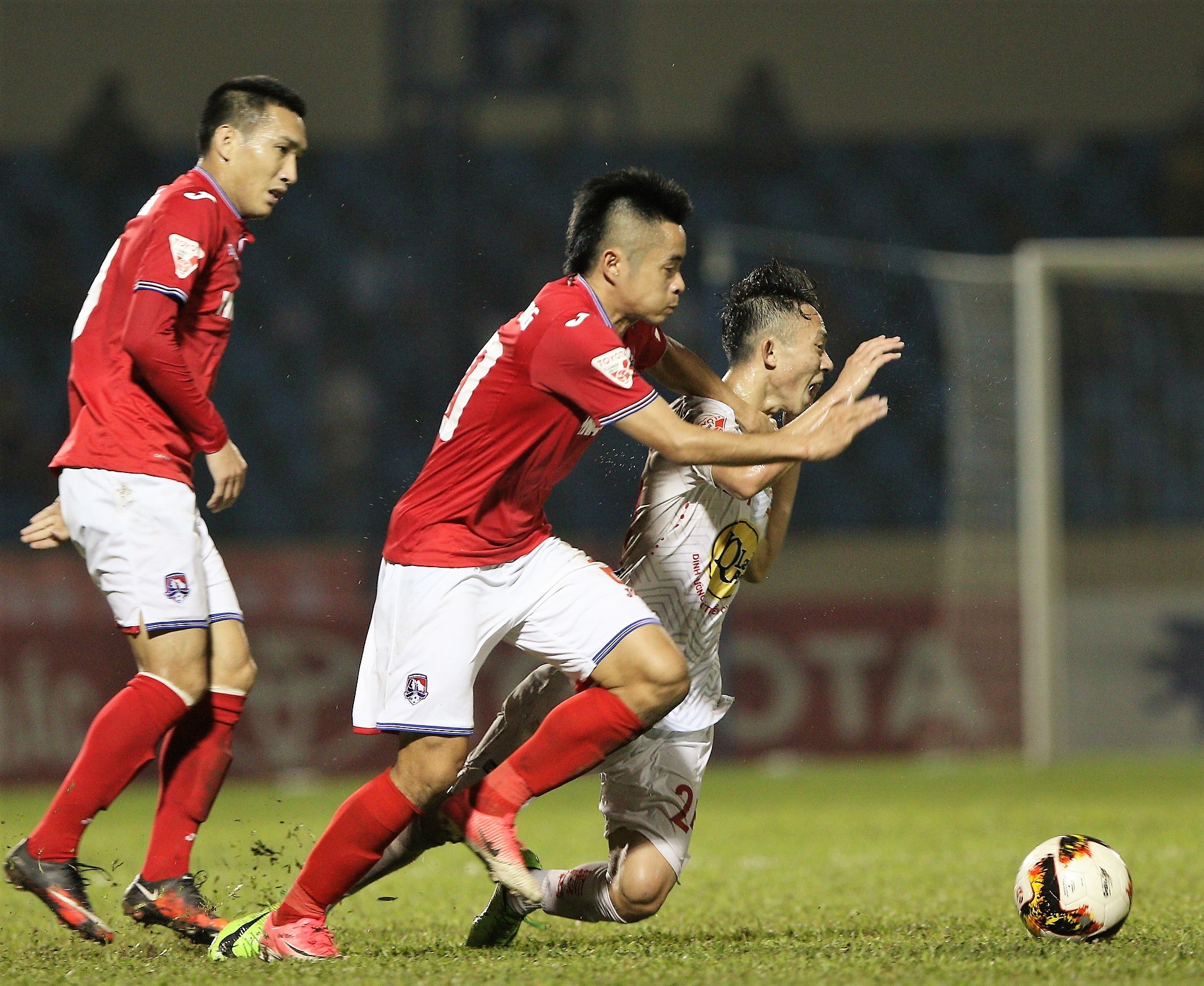 Chau Ngoc Quang toa sang anh 2