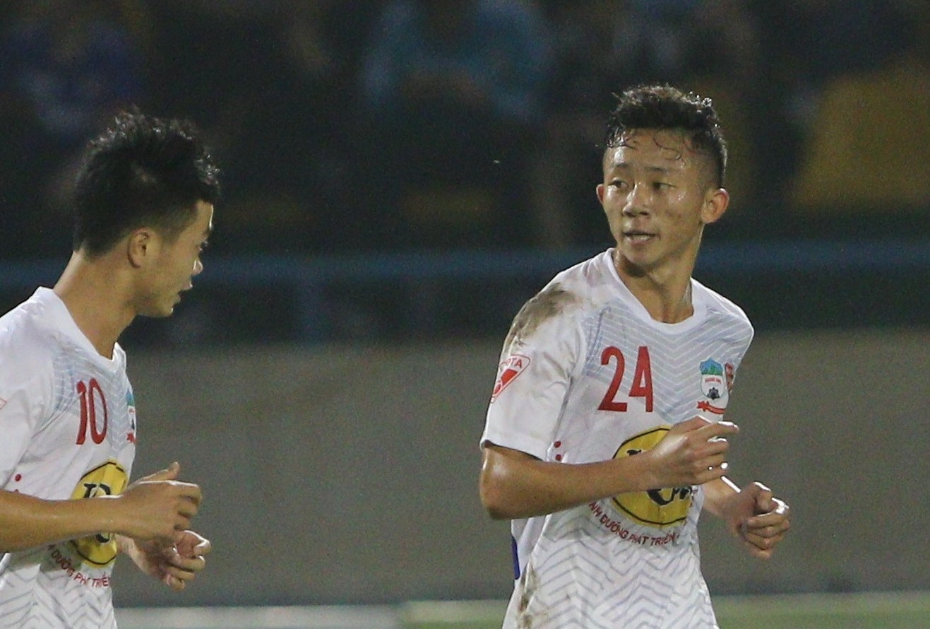 Chau Ngoc Quang 'hoi sinh' sau pha pham loi cua Samson hinh anh