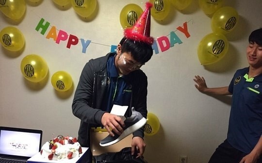 Xuan Truong nhan qua bat ngo tu Gangwon FC hinh anh