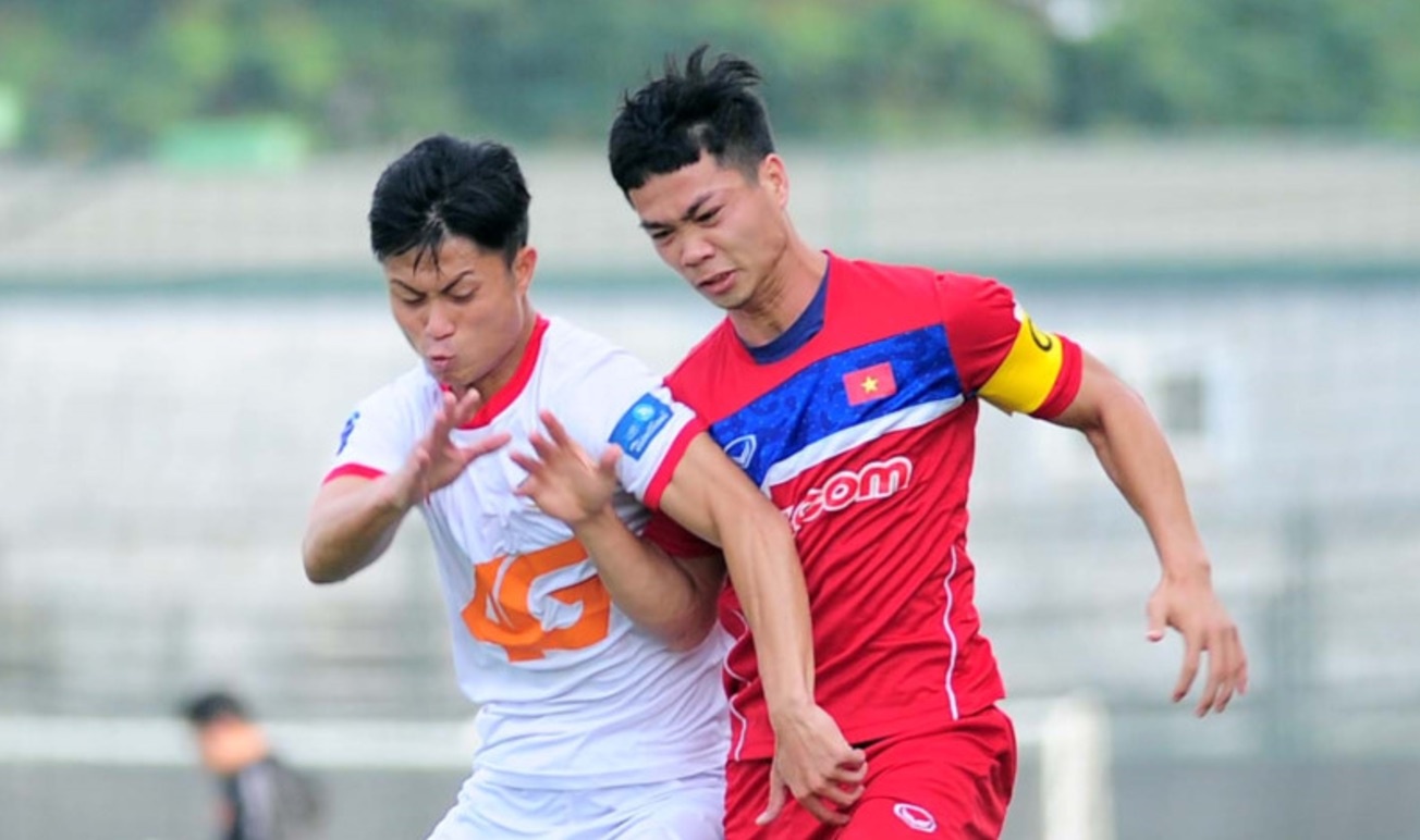 Cong Phuong tu tin da doi cong voi U20 Argentina hinh anh