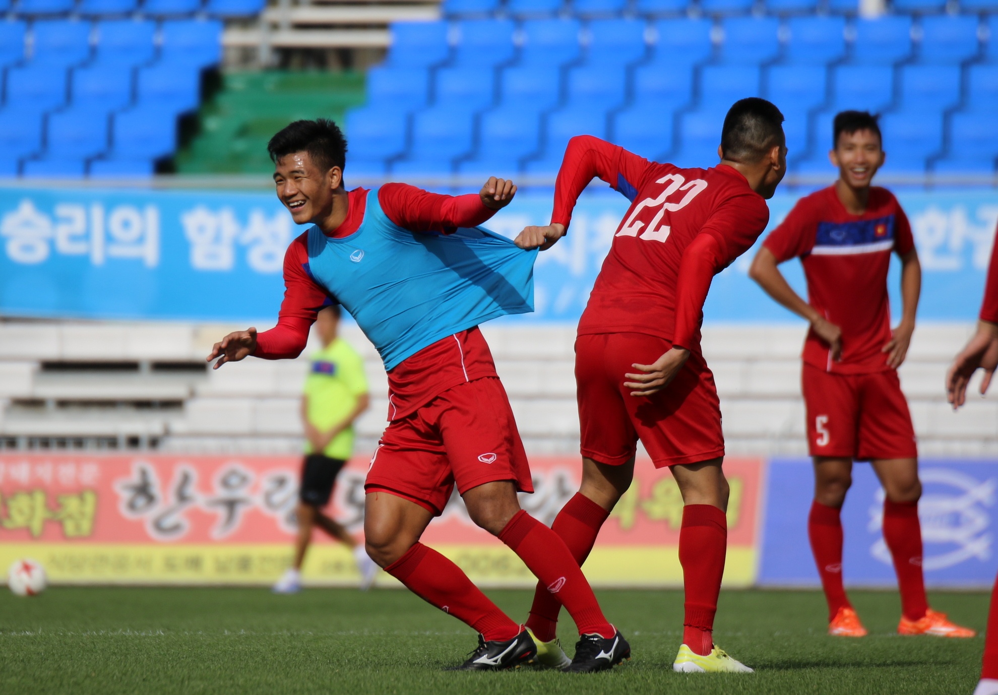 U20 Viet Nam tap tha long anh 6