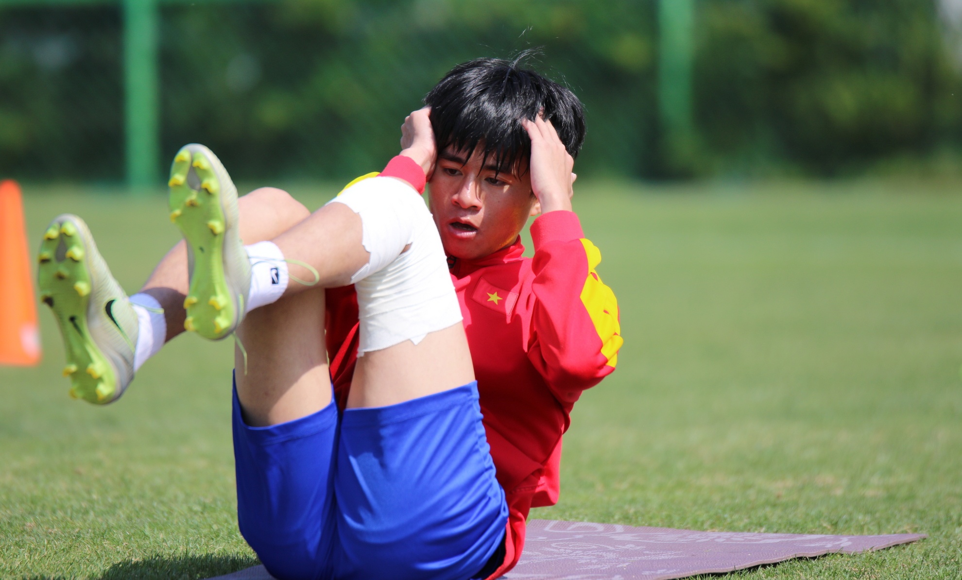 Phan Thanh Hau bi loai U20 Viet Nam anh 1