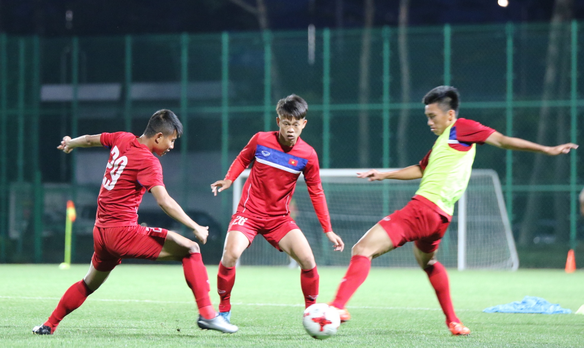 Video U20 Viet Nam miet mai tap luyen truoc tran gap U20 New Zealand hinh anh