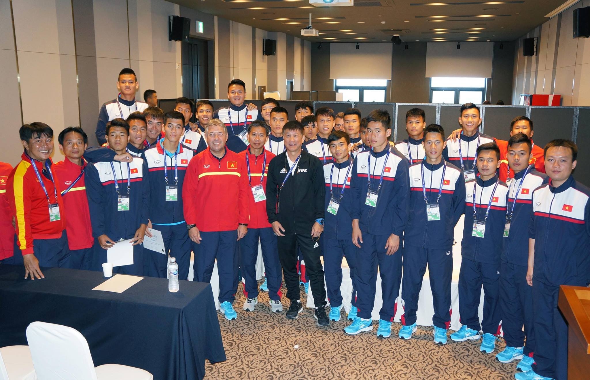 U20 Viet Nam hat quoc ca voi niem vinh du va tu hao hinh anh