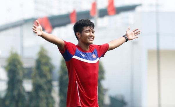 Duc Chinh dat muc tieu ghi mot ban vao luoi U20 Phap hinh anh