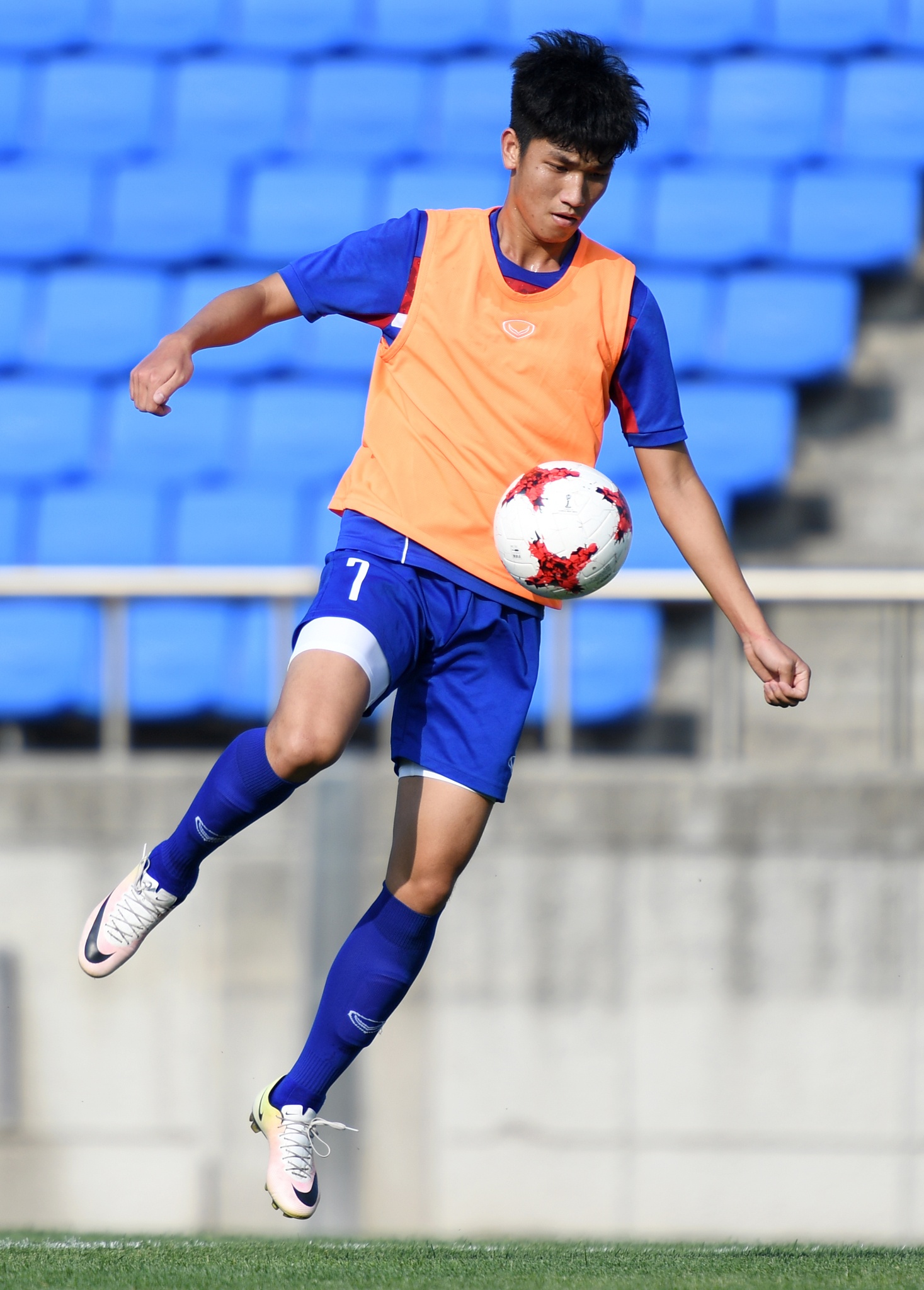 U20 Viet Nam vs U20 Phap, anh 9