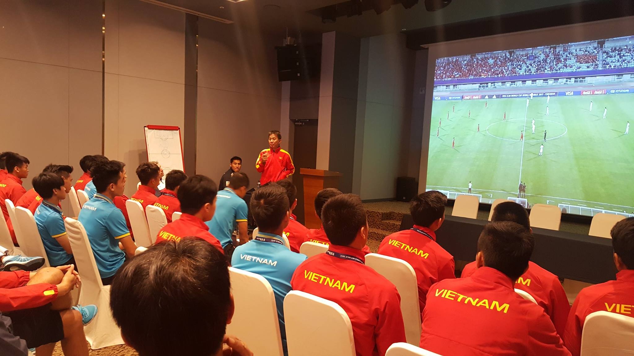 U20 Việt Nam họp trước trận Pháp ảnh 1 U20 Viet Nam hop truoc tran Phap anh 1