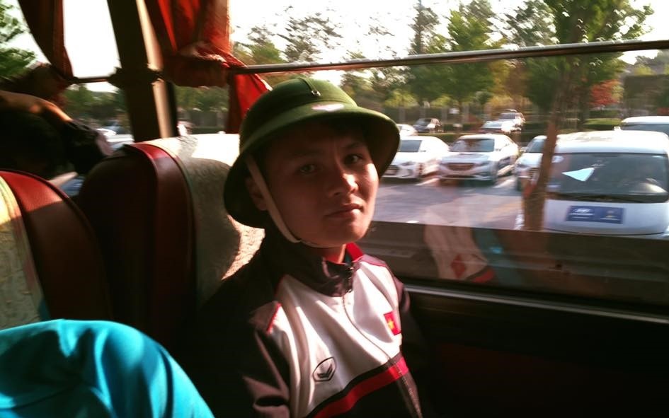 U20 Viet Nam chia tay World Cup voi mu coi, co to quoc hinh anh