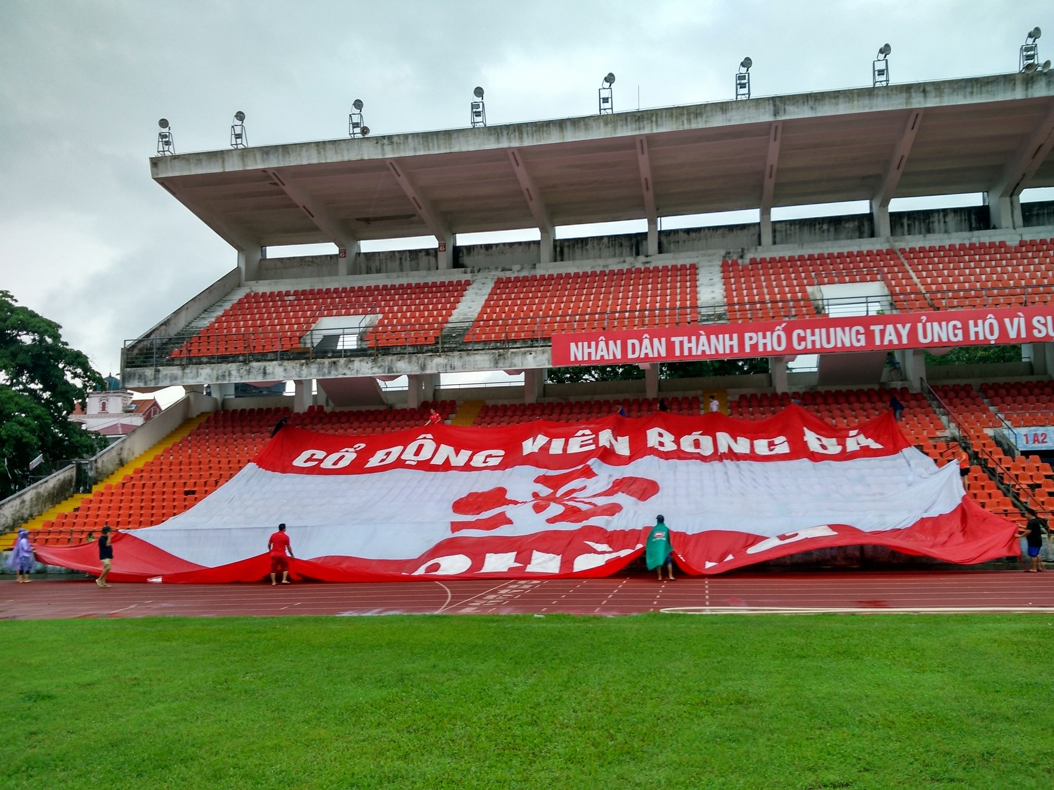 CDV Hai Phong 'lam moi' la co nang 300 kg de tiep lua doi nha hinh anh