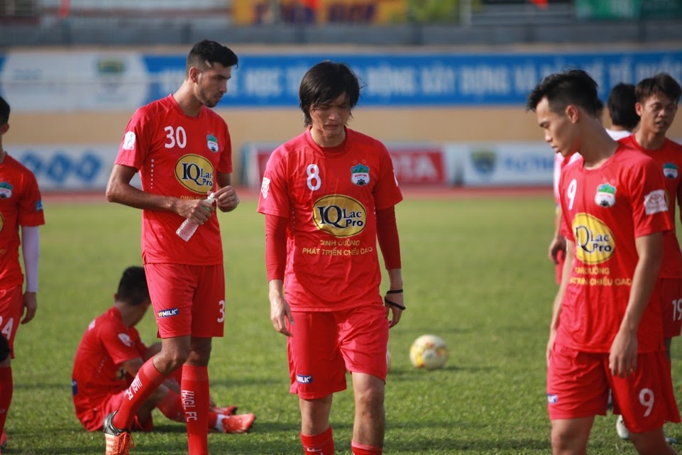 HAGL gap kho khan chong chat truoc Thanh Hoa anh 3