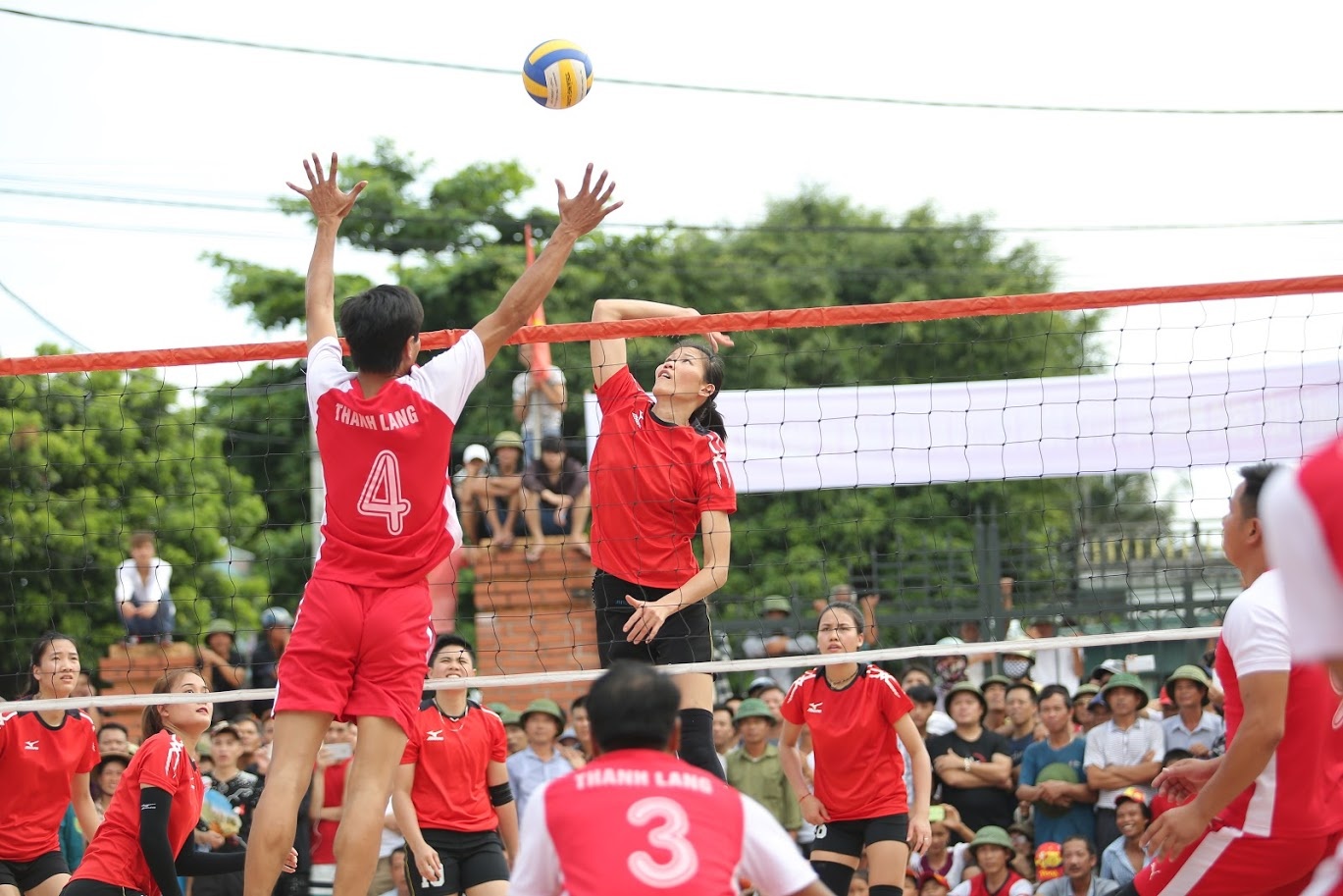 Hoa khoi bong chuyen dau trai lang, anh 4