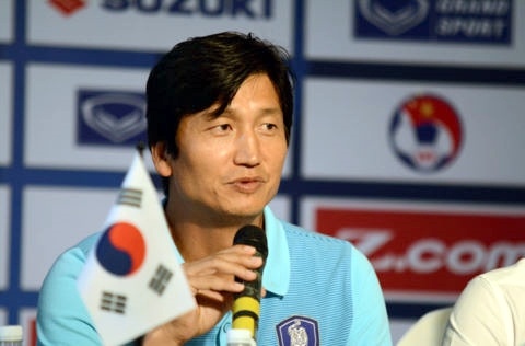 HLV U22 Han Quoc khen Cong Phuong, dong vien Xuan Truong hinh anh