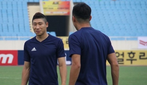 Cau thu Han Quoc gui loi khuyen chan thanh toi Xuan Truong va dong doi hinh anh