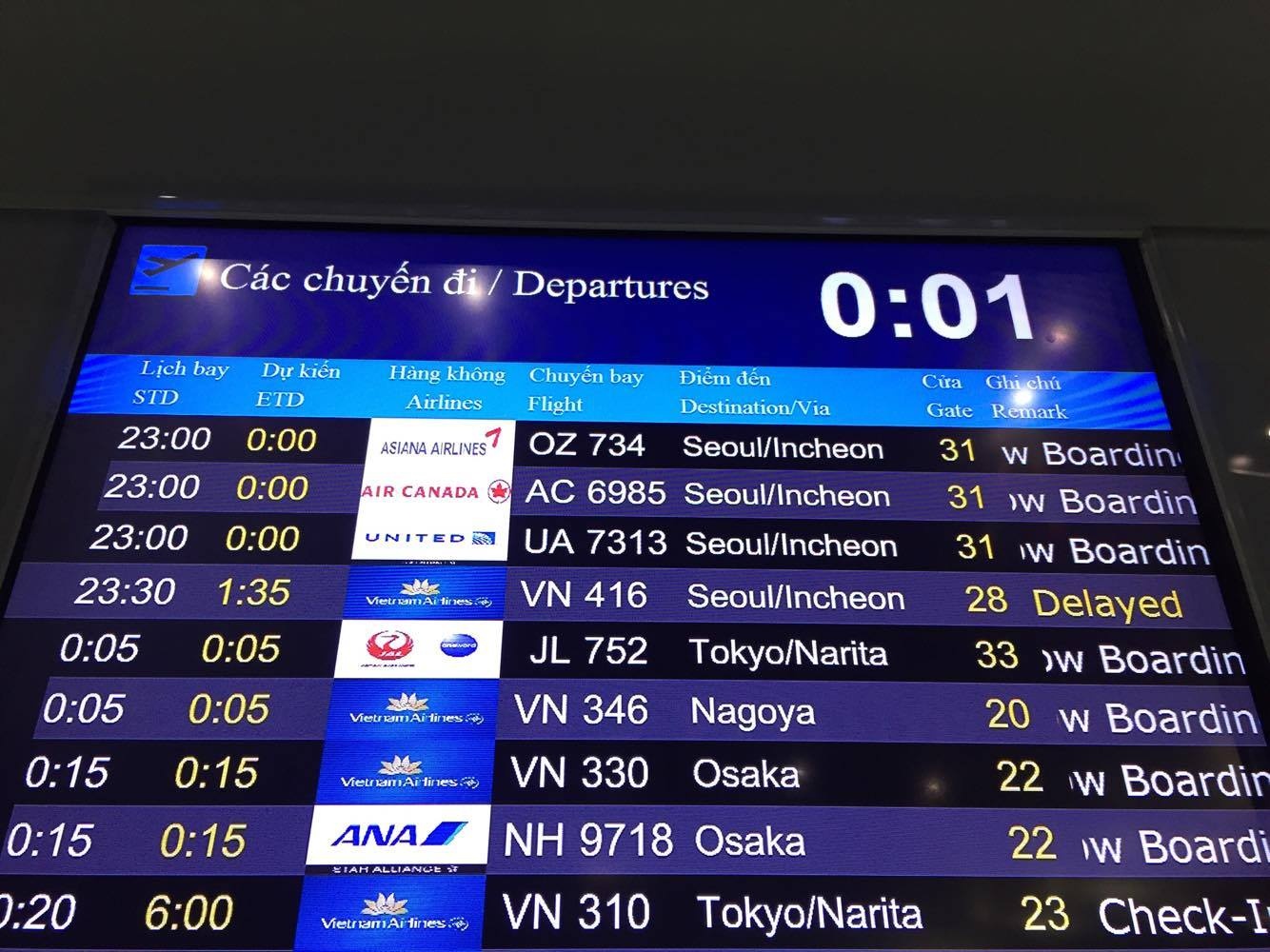 U22 Việt Nam ngủ tại sân bay ảnh 1 U22 Viet Nam ngu tai san bay anh 1