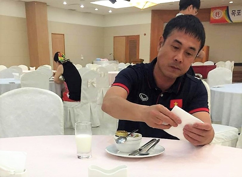 HLV Huu Thang mang hoc tro vi thoi quen xau kho bo hinh anh