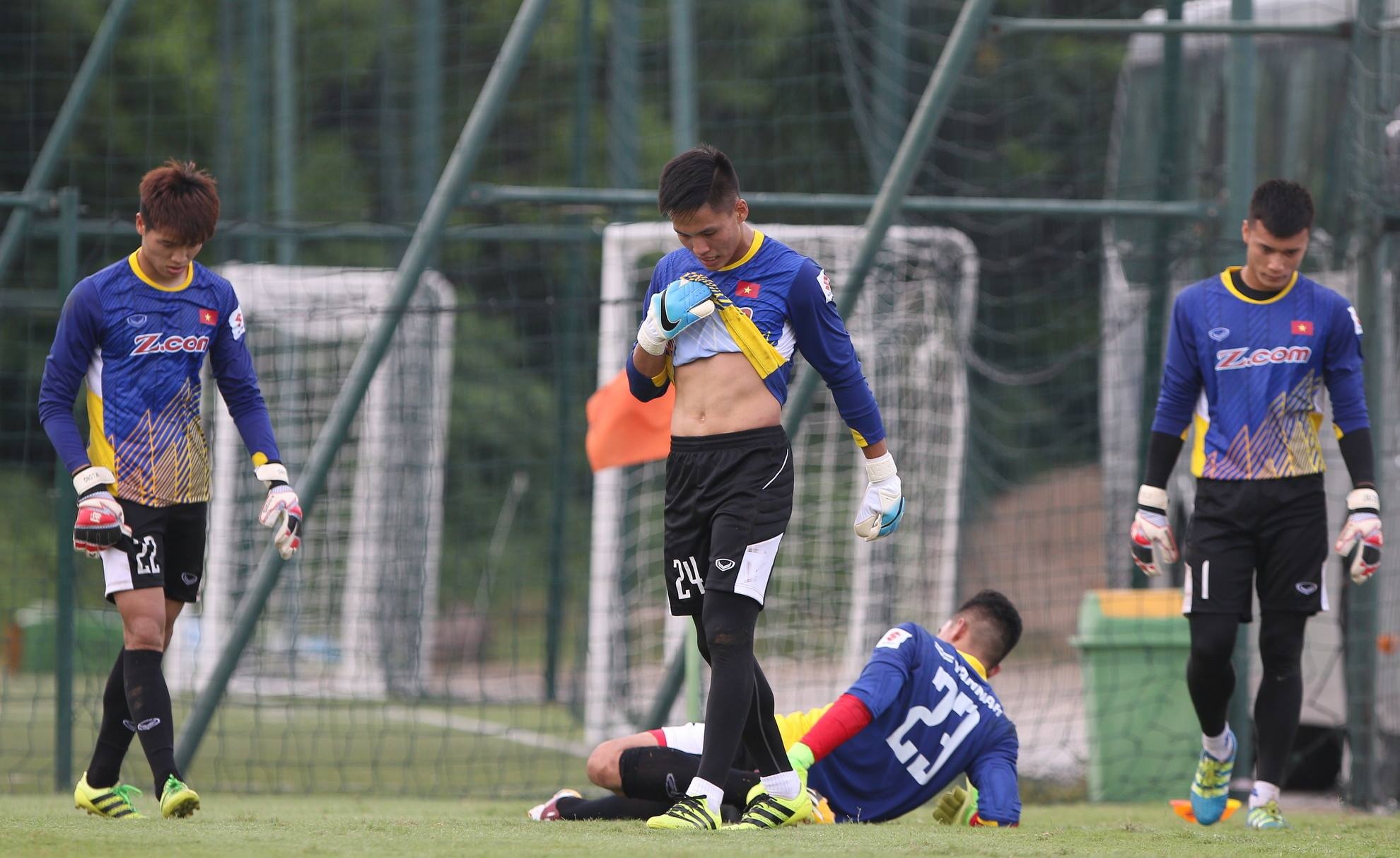 U22 Việt Nam loại 4 cầu thủ ảnh 1 U22 Viet Nam loai 4 cau thu anh 1