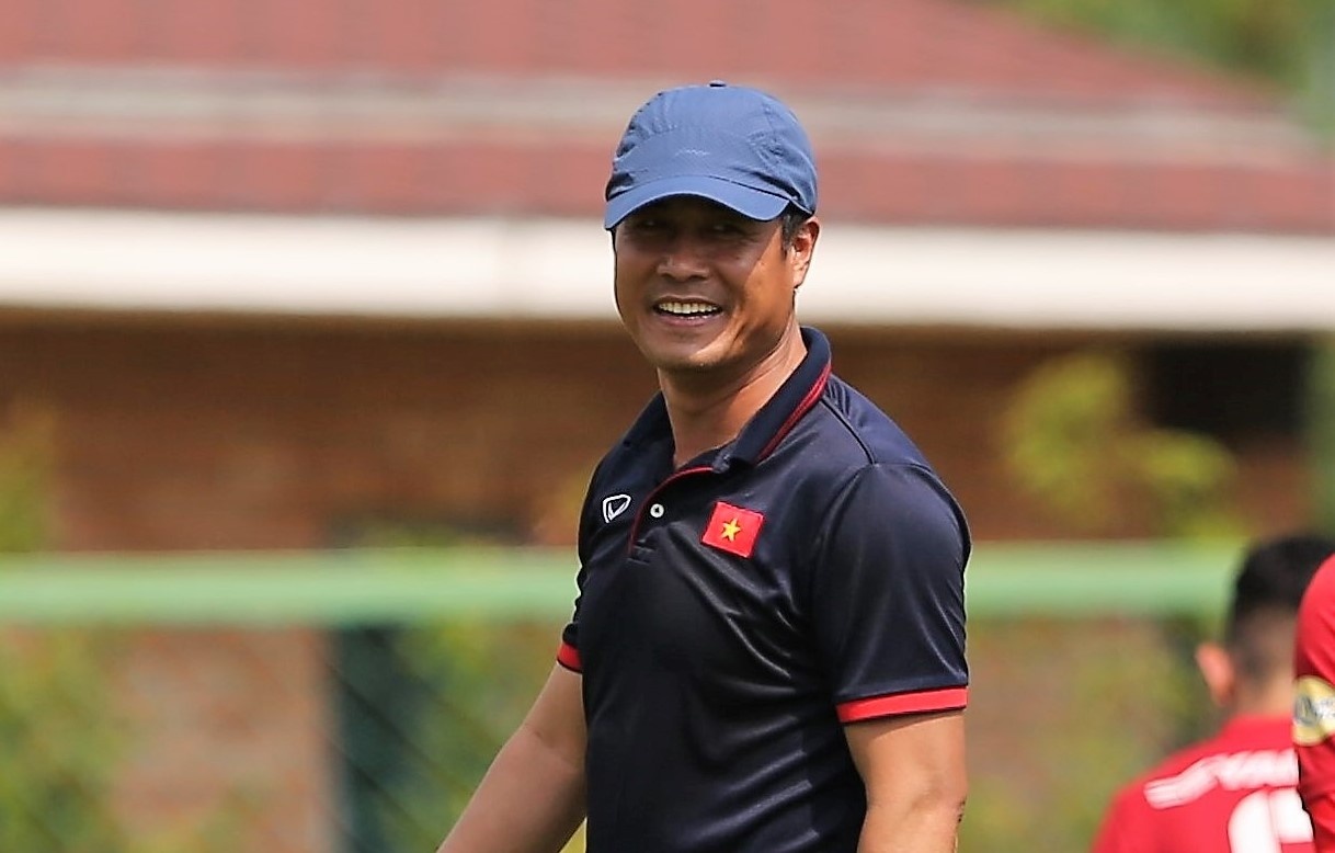 HLV Huu Thang: 'Toi da do nhieu va co the tro lai tap luyen' hinh anh