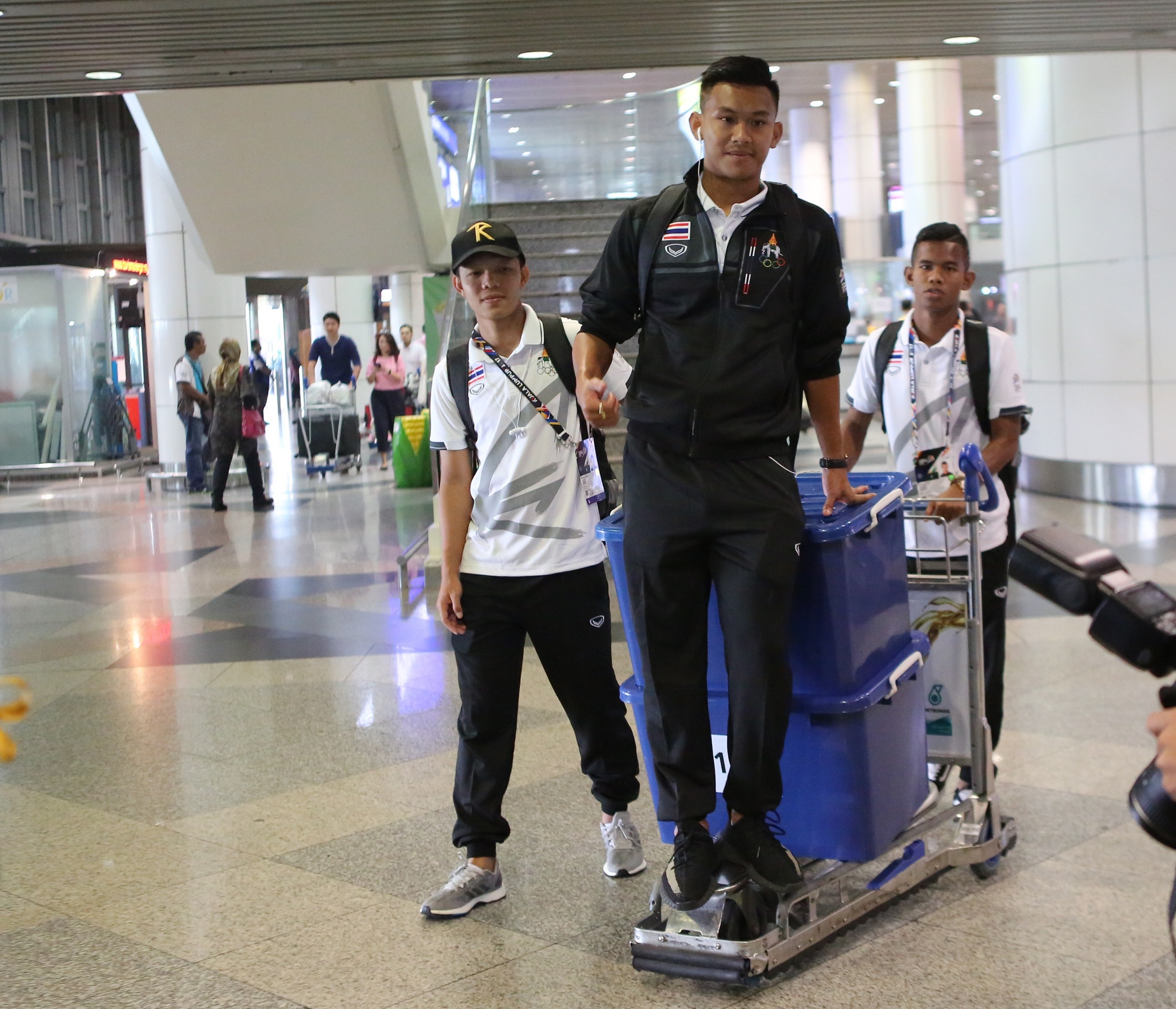 U22 Thai Lan den Malaysia, anh 2