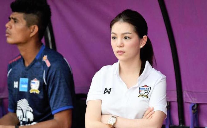 Nu truong doan da nang cua U22 Thai Lan hinh anh