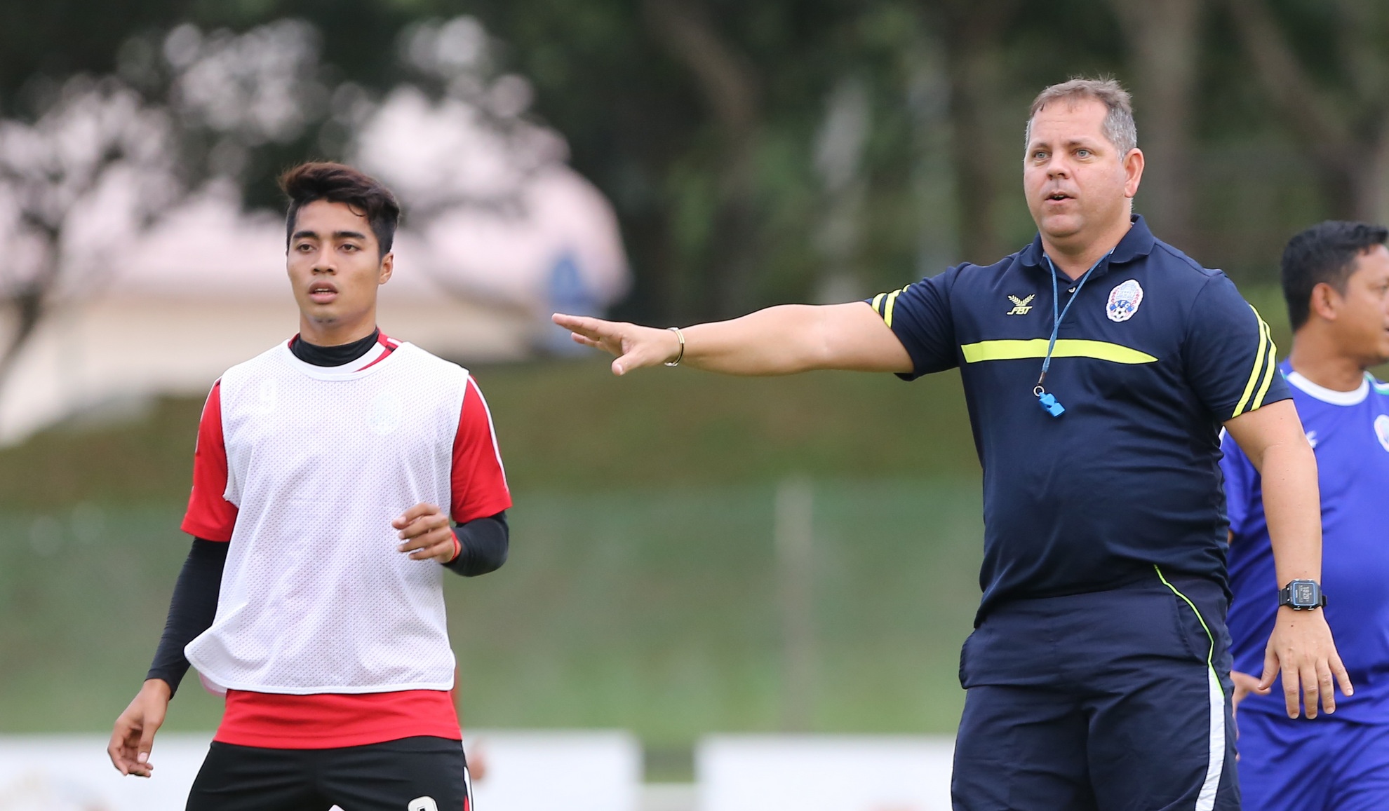 HLV cua U22 Campuchia thach do hoc tro truoc tran U22 Viet Nam hinh anh