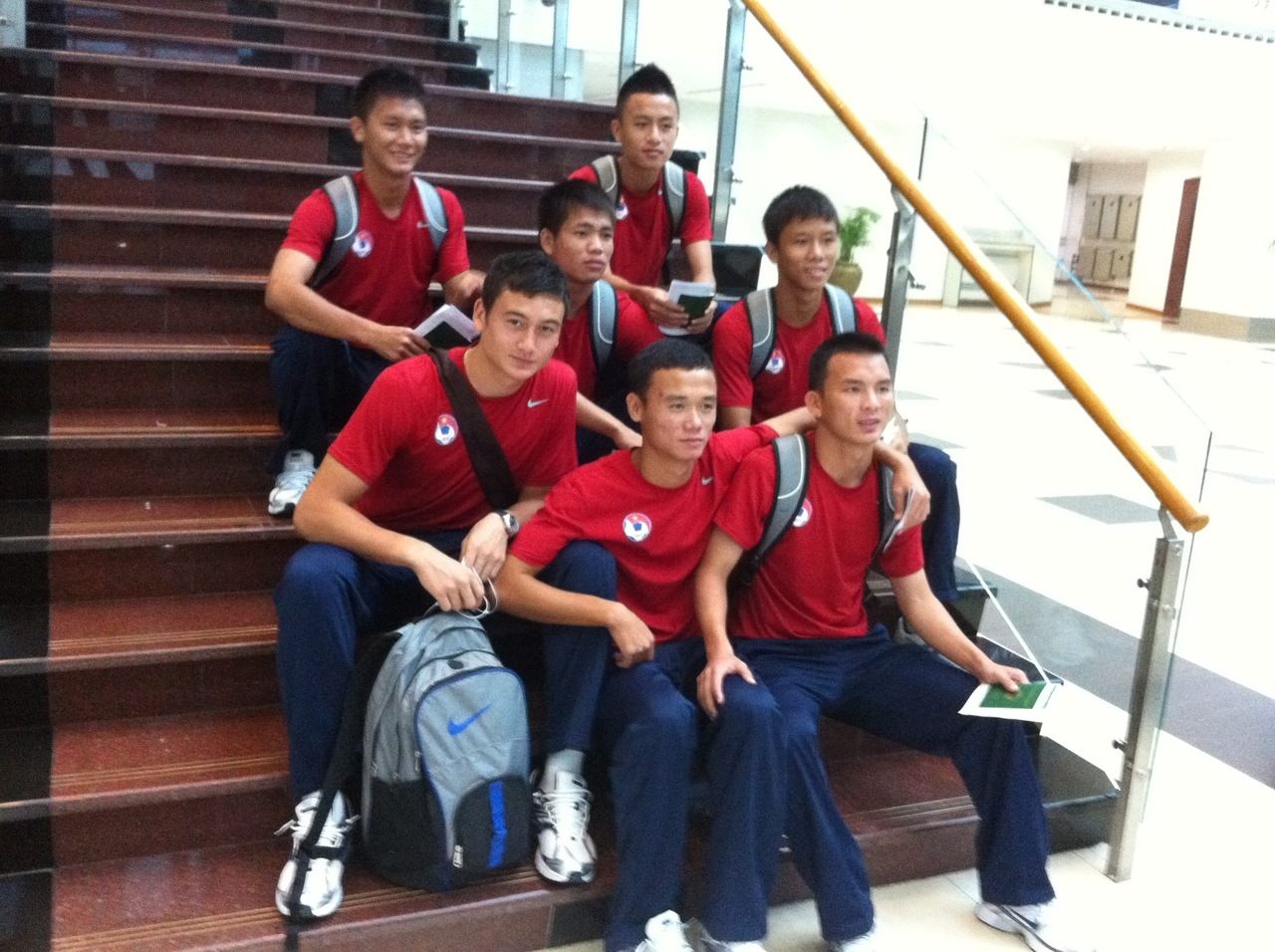 Dang Van Lam tung nhieu lan lao voi cac anh anh 1