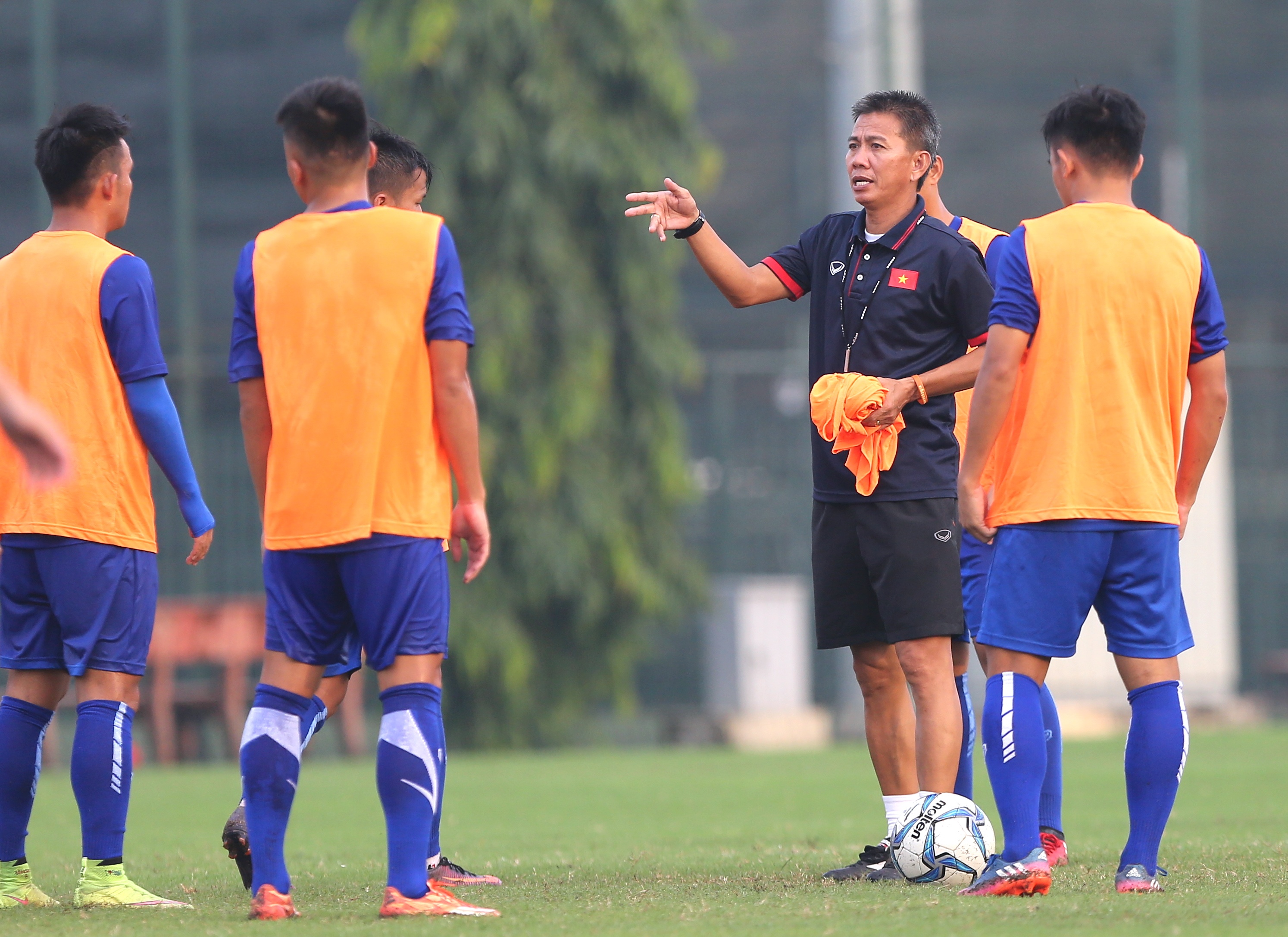 HLV Hoàng Anh Tuấn tự tin giành vé World Cup, ảnh 1 HLV Hoang Anh Tuan tu tin gianh ve World Cup, anh 1