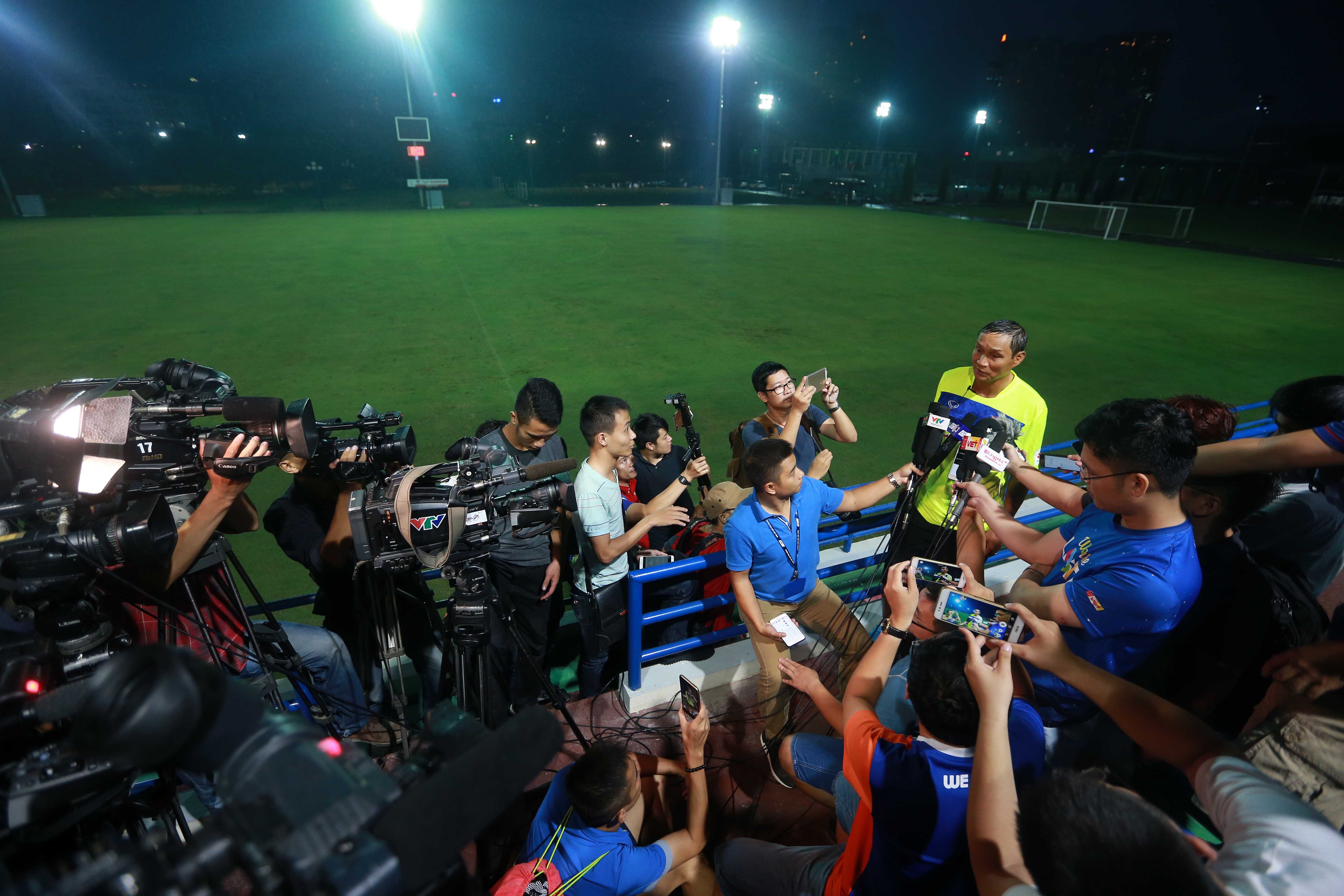 Van TOan tap rieng vi chan thuong, anh 10