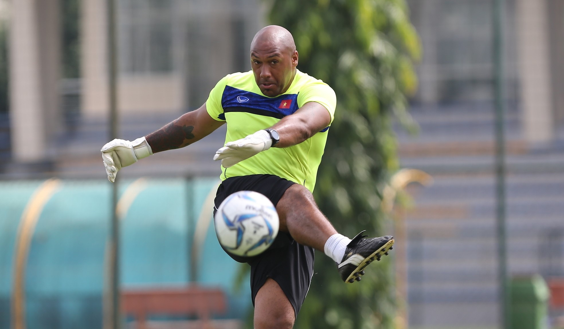 Thu mon U19 Viet Nam 'so' nhung cu sut cua HLV Jason Brown hinh anh