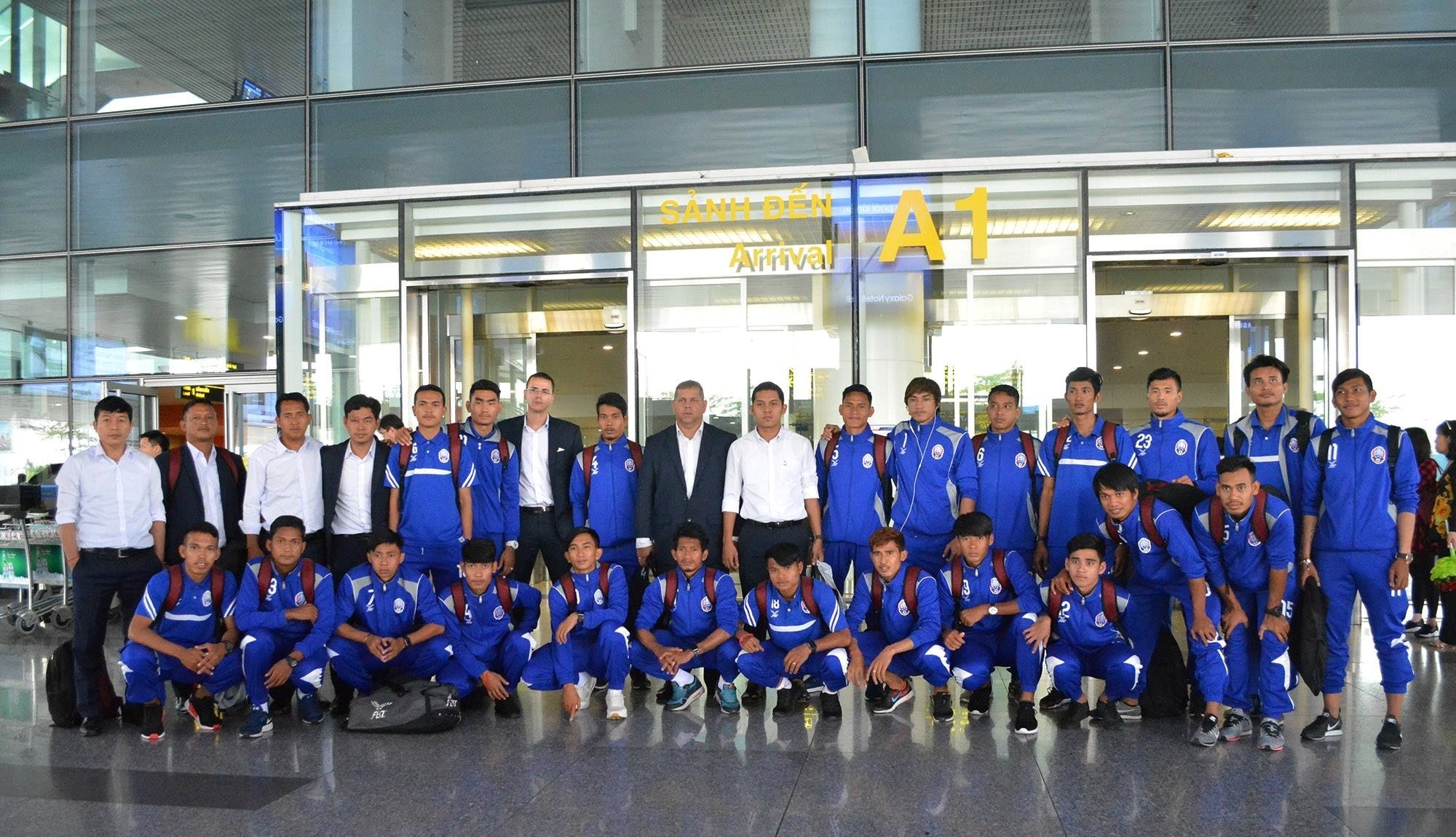 Trong tai Thai Lan dieu khien tran tuyen VN, anh 1