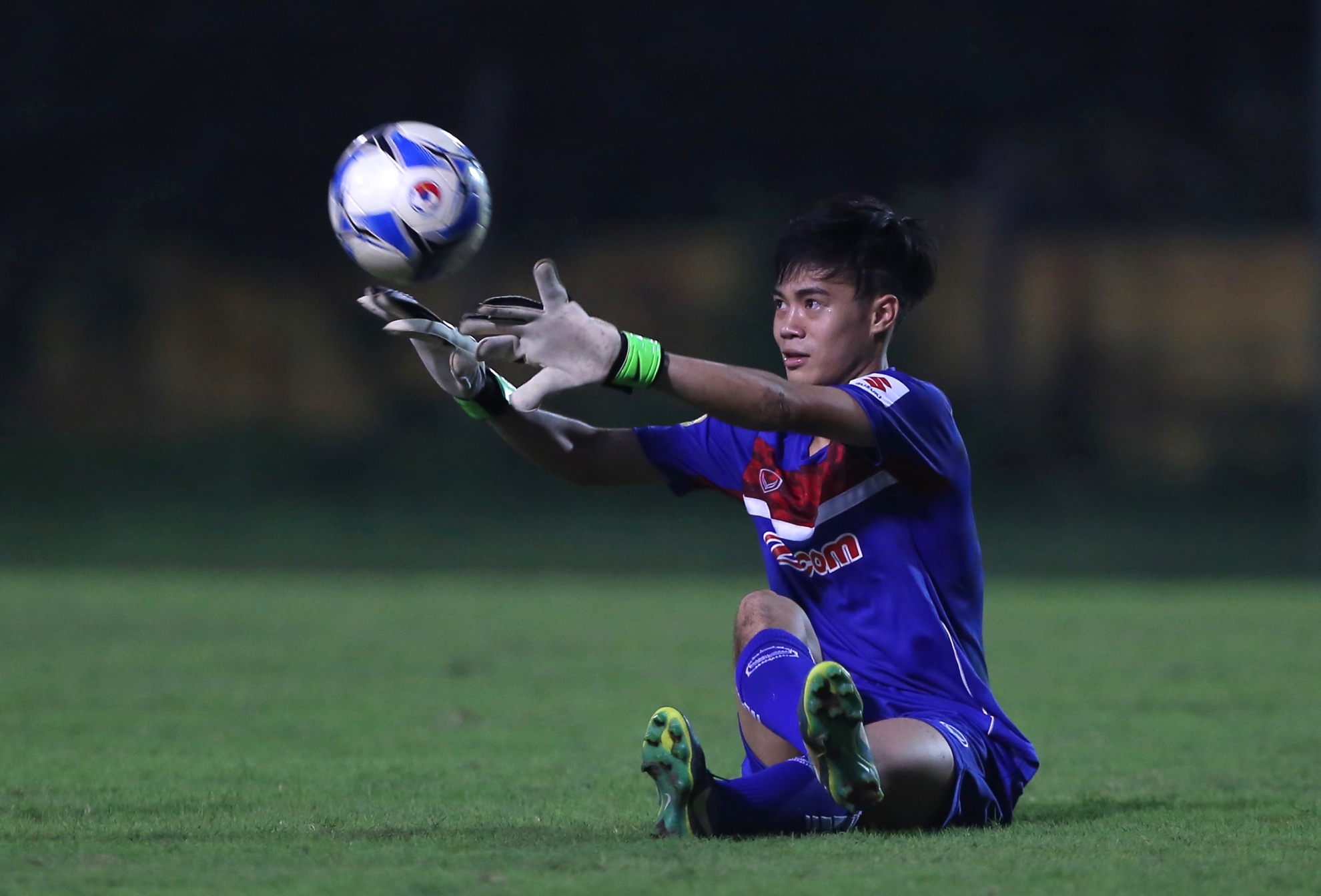 Van Toan tap lam thu mon, anh 2