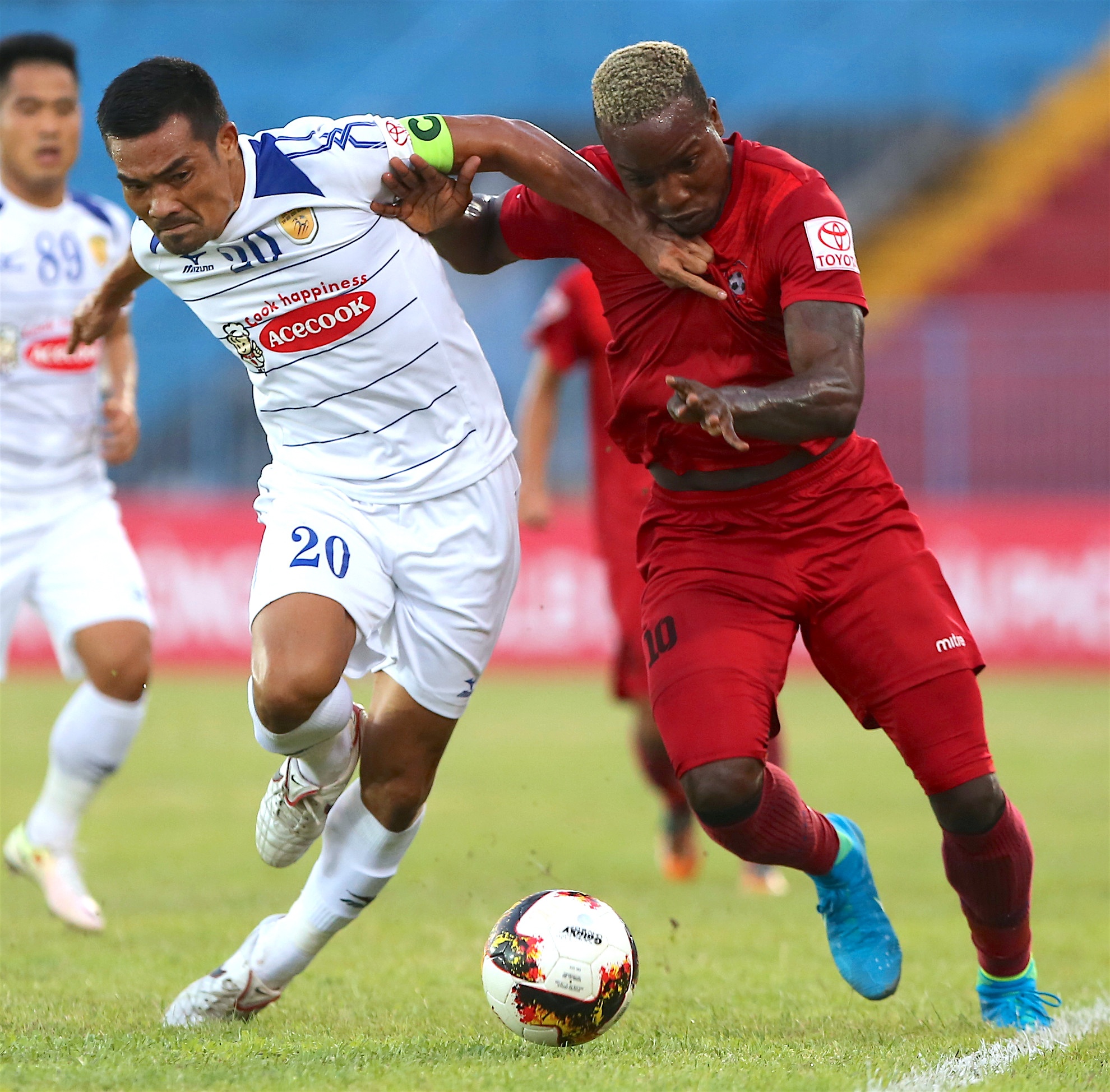 CLB HAi Phong vs TP HCM, anh 10