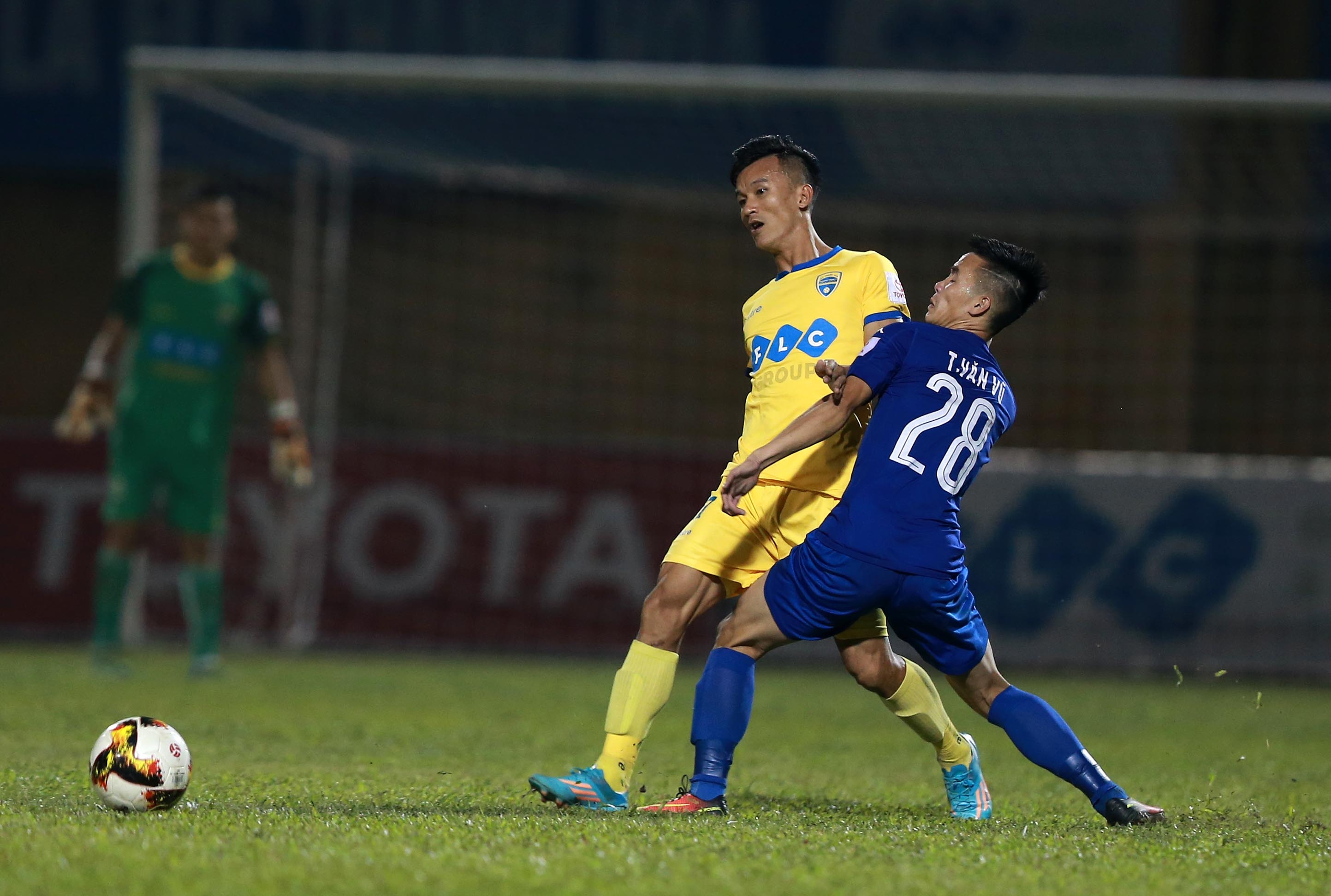 HLV Thanh Hoa bat luc, anh 8