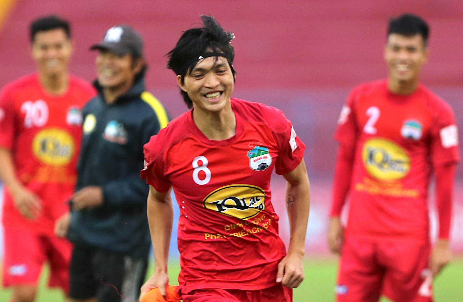 Tuan Anh tap sung suc truoc tran CLB Hai Phong vs HAGL hinh anh