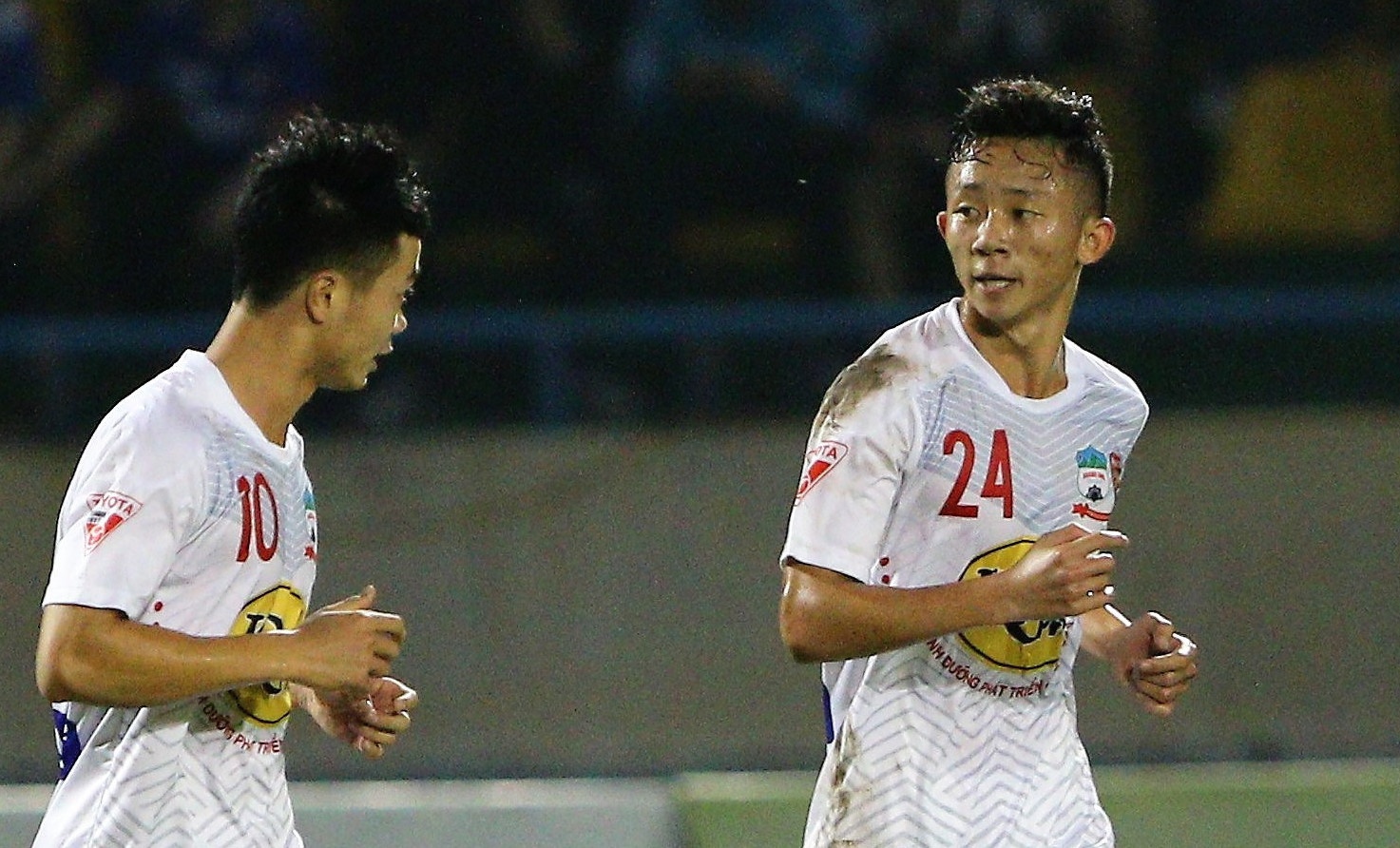 HLV HAGL de cu 2 cau thu len tuyen sau tran thang Hai Phong hinh anh