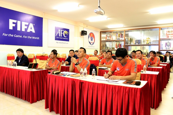 17 HLV Viet Nam co bang huan luyen vien AFC Pro hinh anh