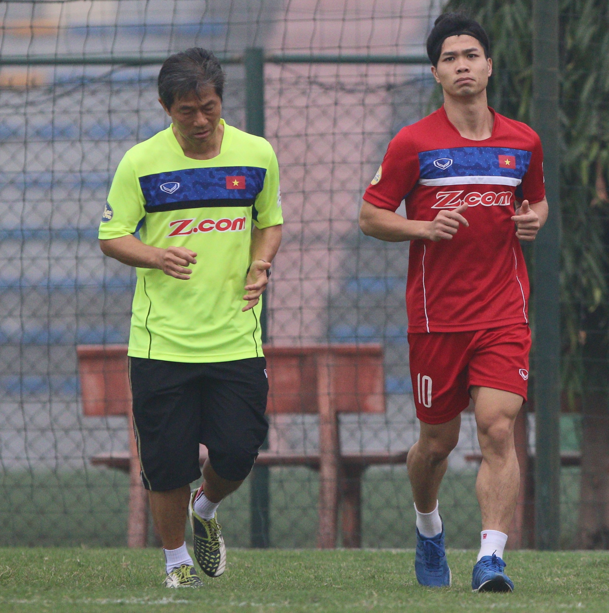 Cong Phuong chan thuong, anh 9