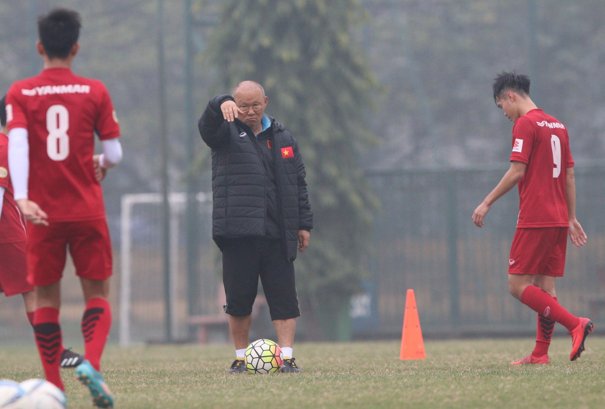 Cong Phuong chan thuong, anh 3