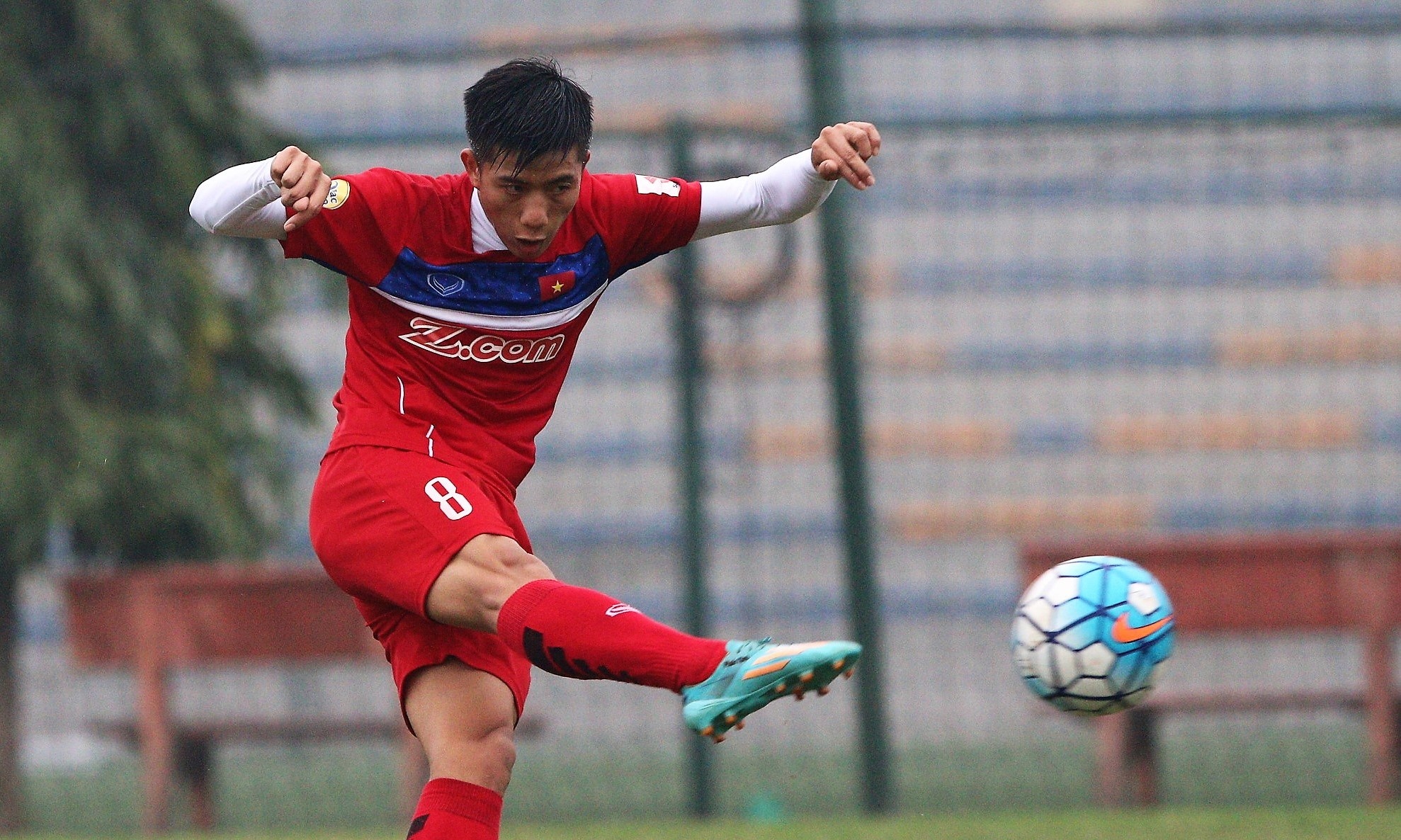 Tan binh SLNA gay an tuong voi HLV Park Hang-seo hinh anh