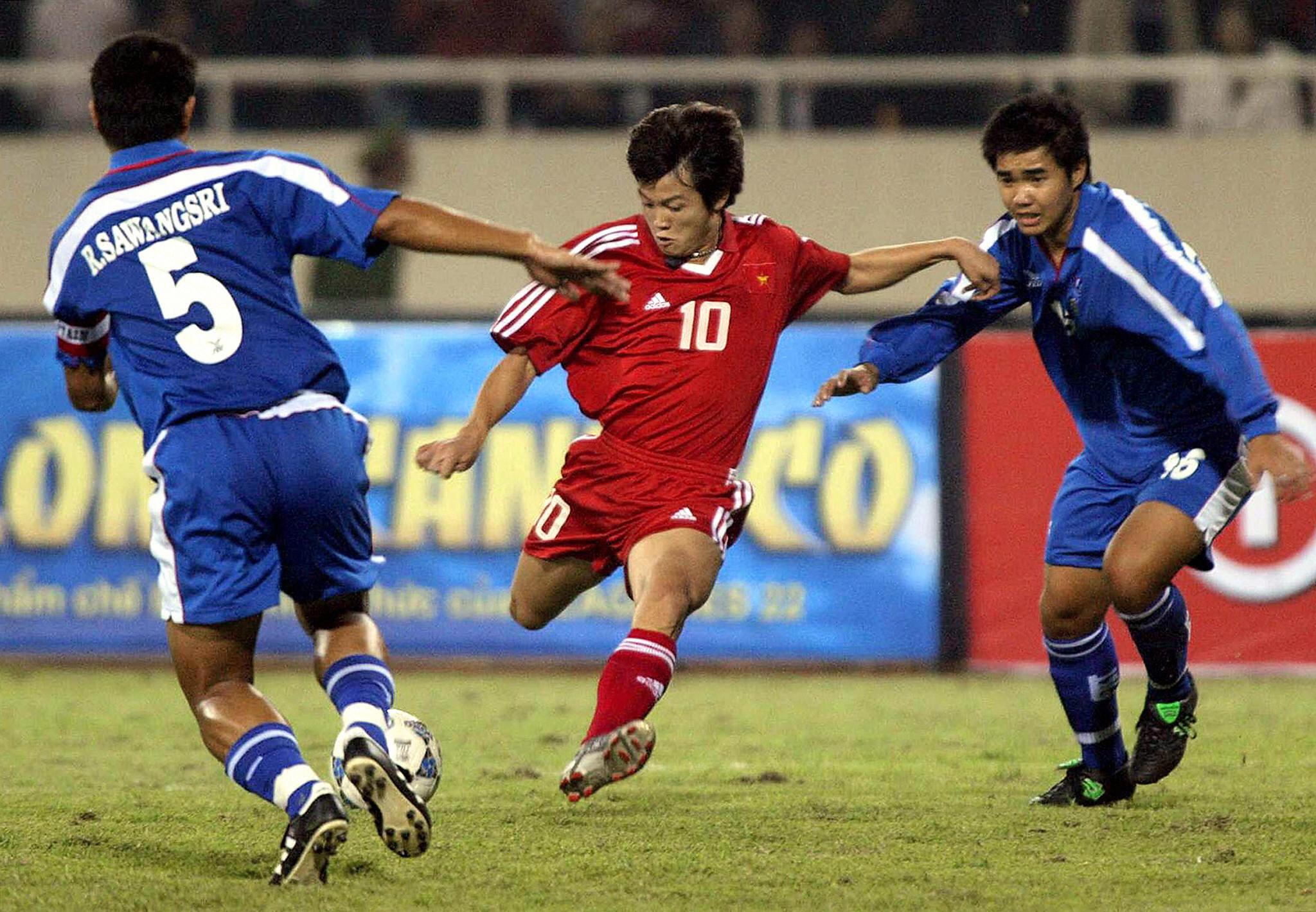 Ban thang cua Van Quyen giup tuyen Viet Nam thang Han Quoc 1-0 hinh anh