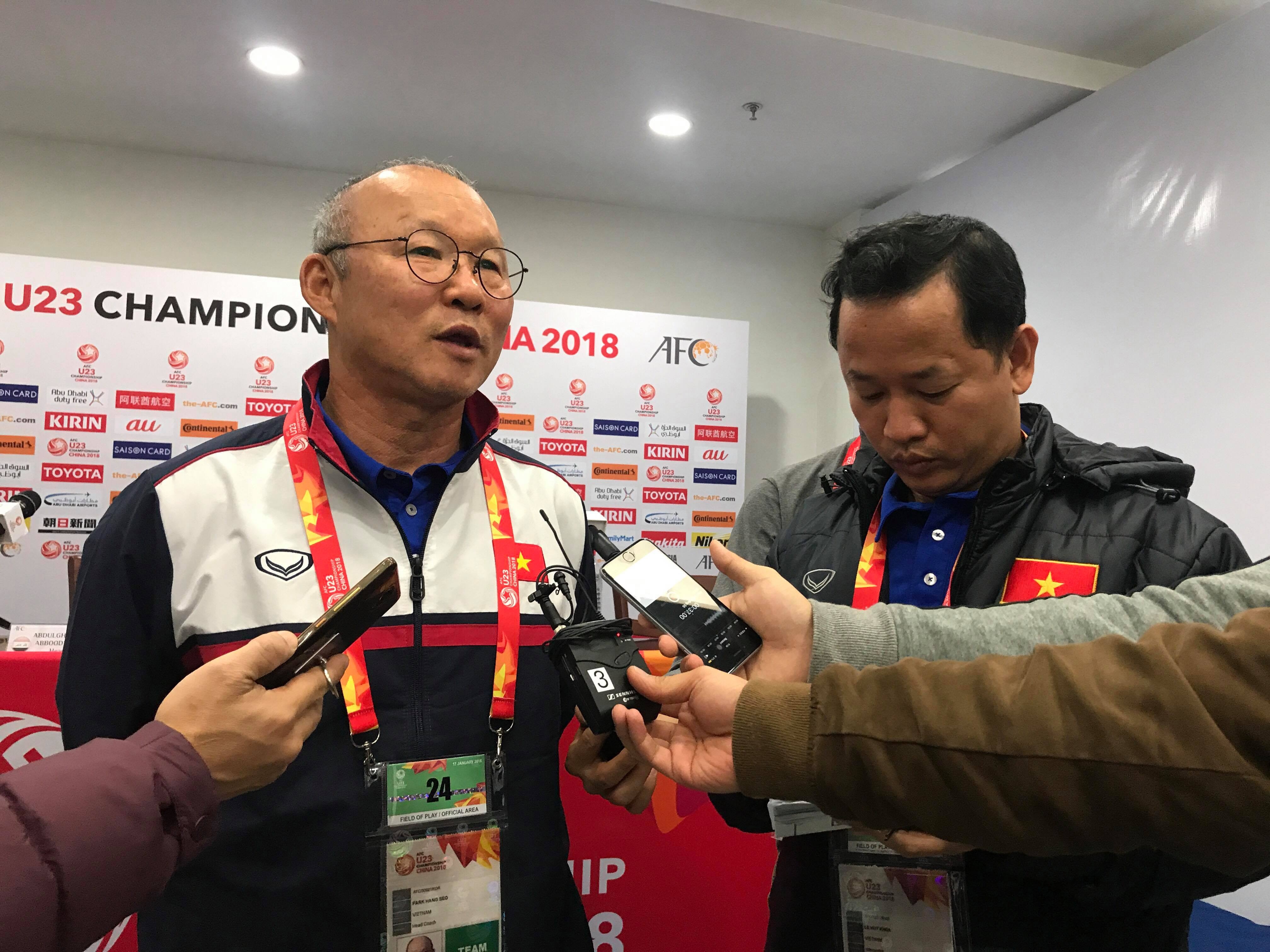 HLV Park Hang Seo: 'U23 Viet Nam se choi tan cong truoc Iraq' hinh anh
