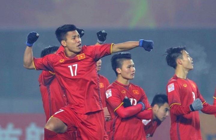 Tien Dung tiet lo hau truong man da luan luu cua U23 Viet Nam hinh anh