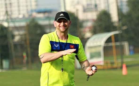 VFF bo nhiem chuyen gia the luc nguoi Duc hinh anh