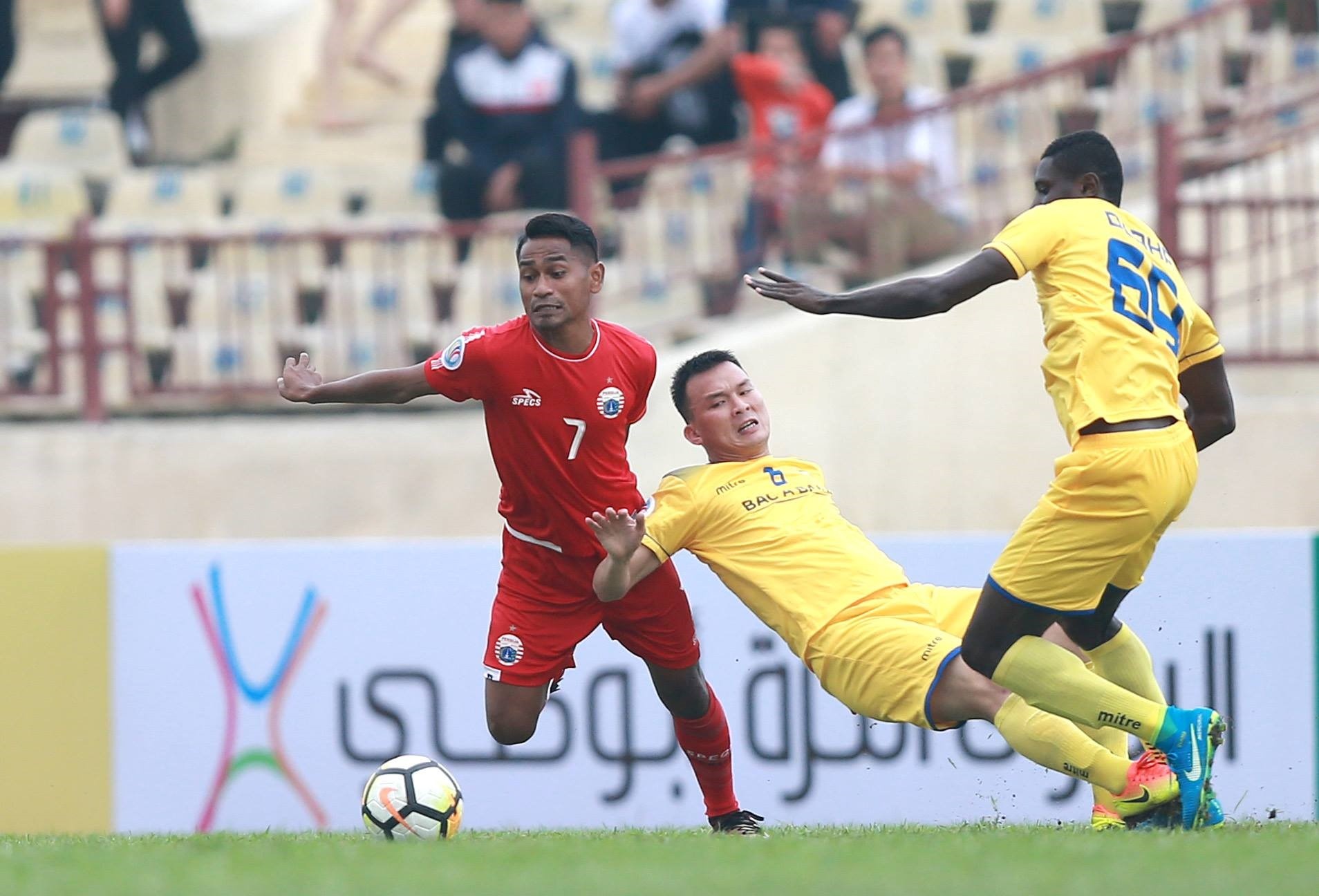 SLNA cầm hòa Persija Jakarta, ảnh 3 SLNA cam hoa Persija Jakarta, anh 3