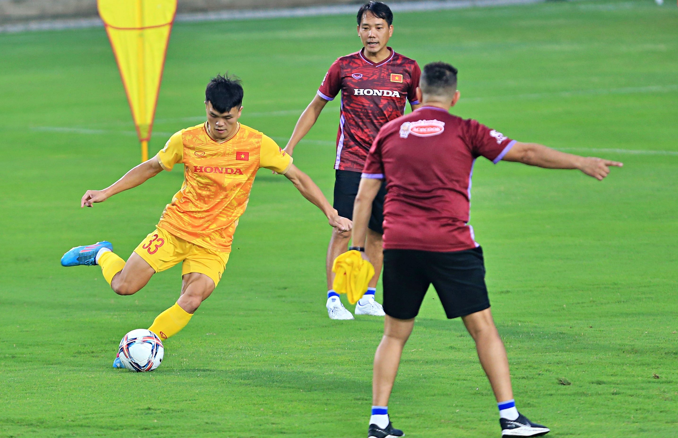 quang hai pau fc anh 7