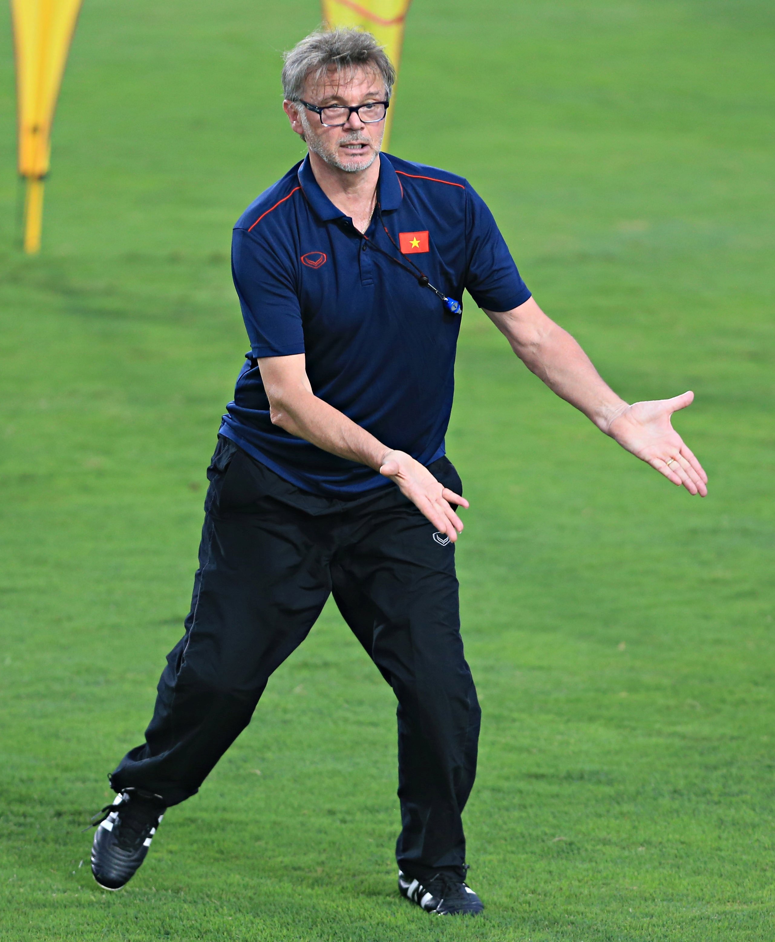 quang hai pau fc anh 2