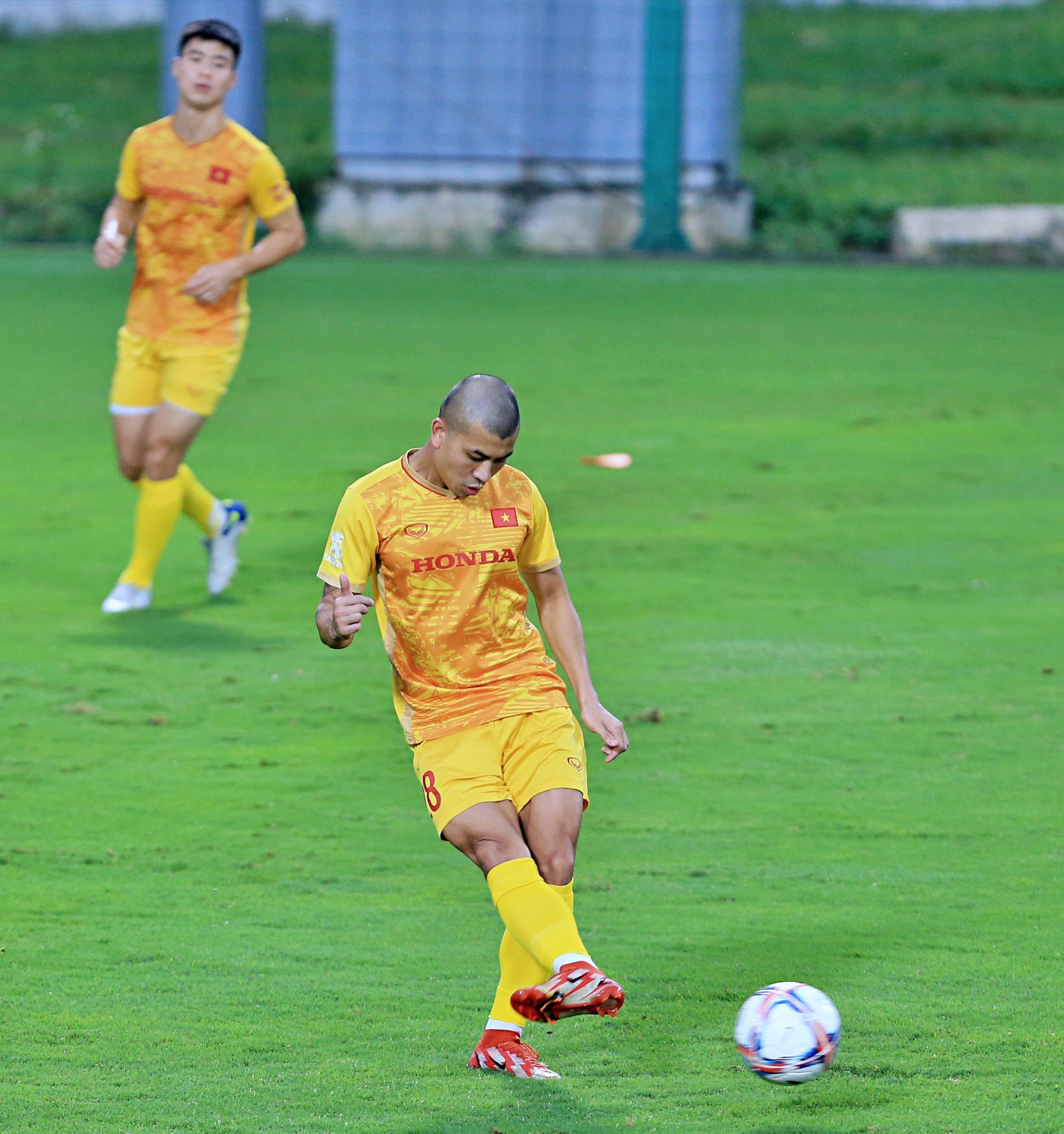 quang hai pau fc anh 6